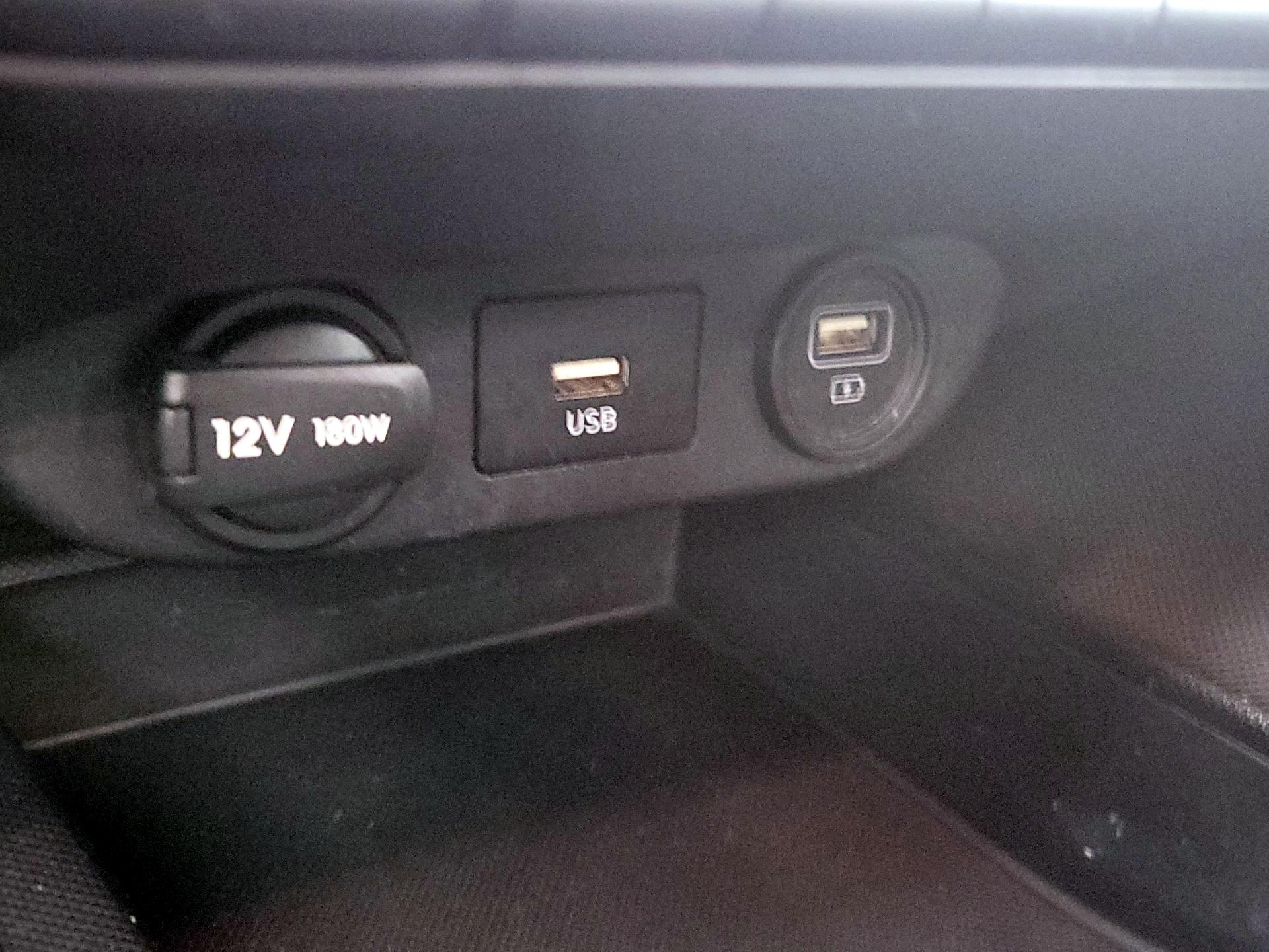 Thumbnail: 2023 Hyundai Elantra - 18