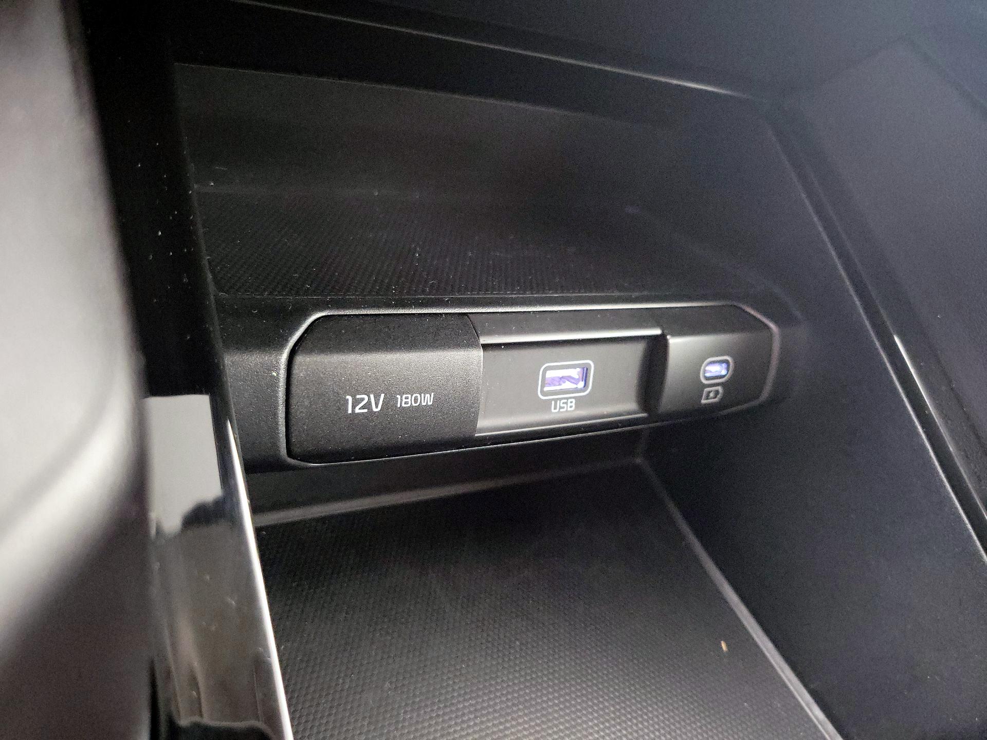 Thumbnail: 2024 Kia Telluride - 19