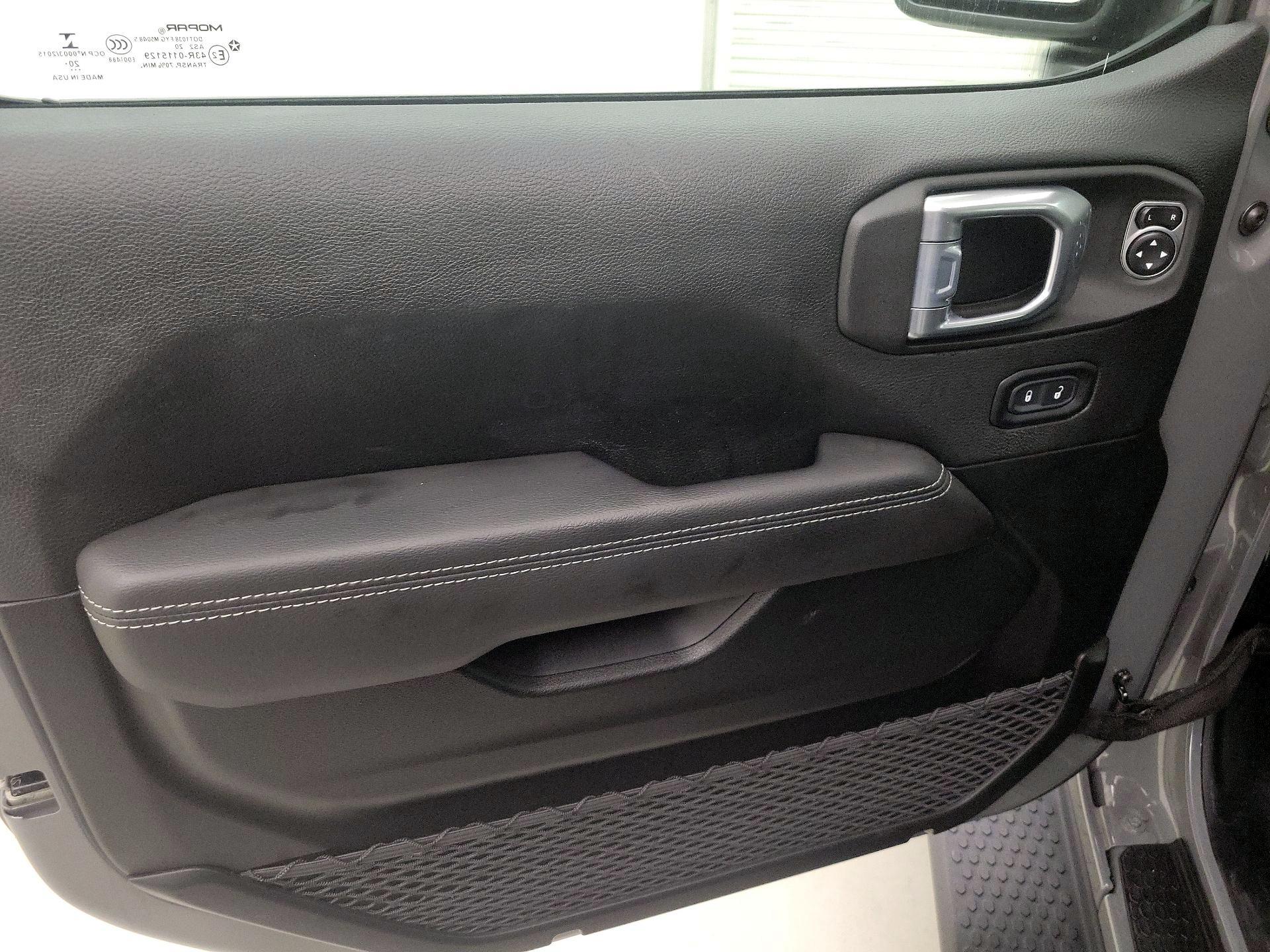 Thumbnail: 2021 Jeep Wrangler - 12