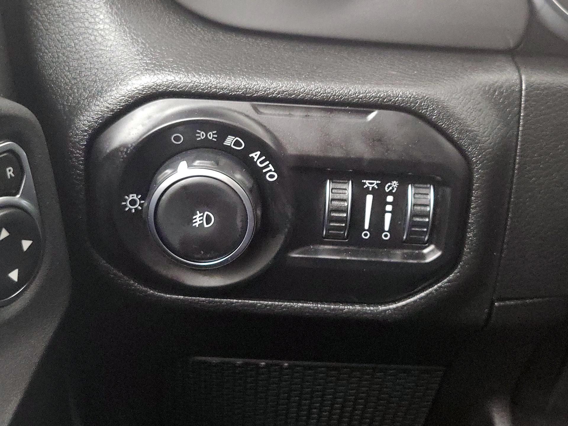 Thumbnail: 2021 Jeep Wrangler - 13