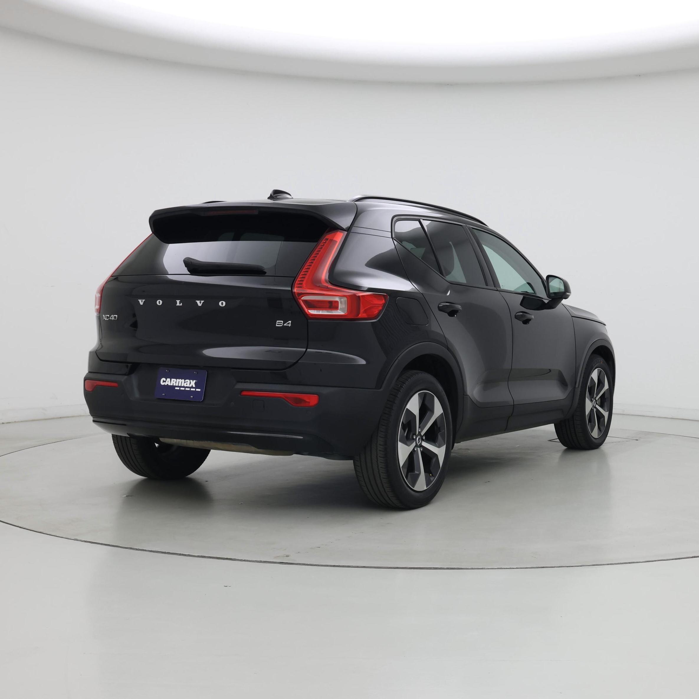 Thumbnail: 2023 Volvo XC40 - 8