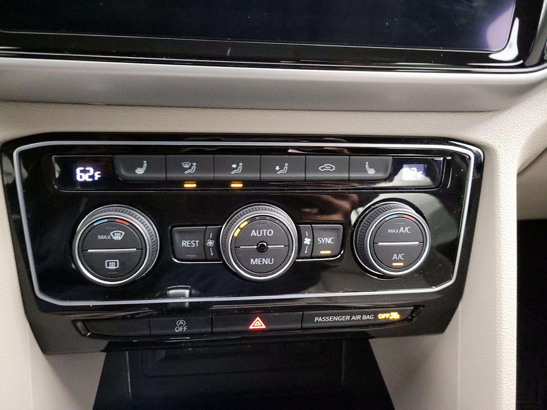 Thumbnail: 2022 Volkswagen Atlas - 16