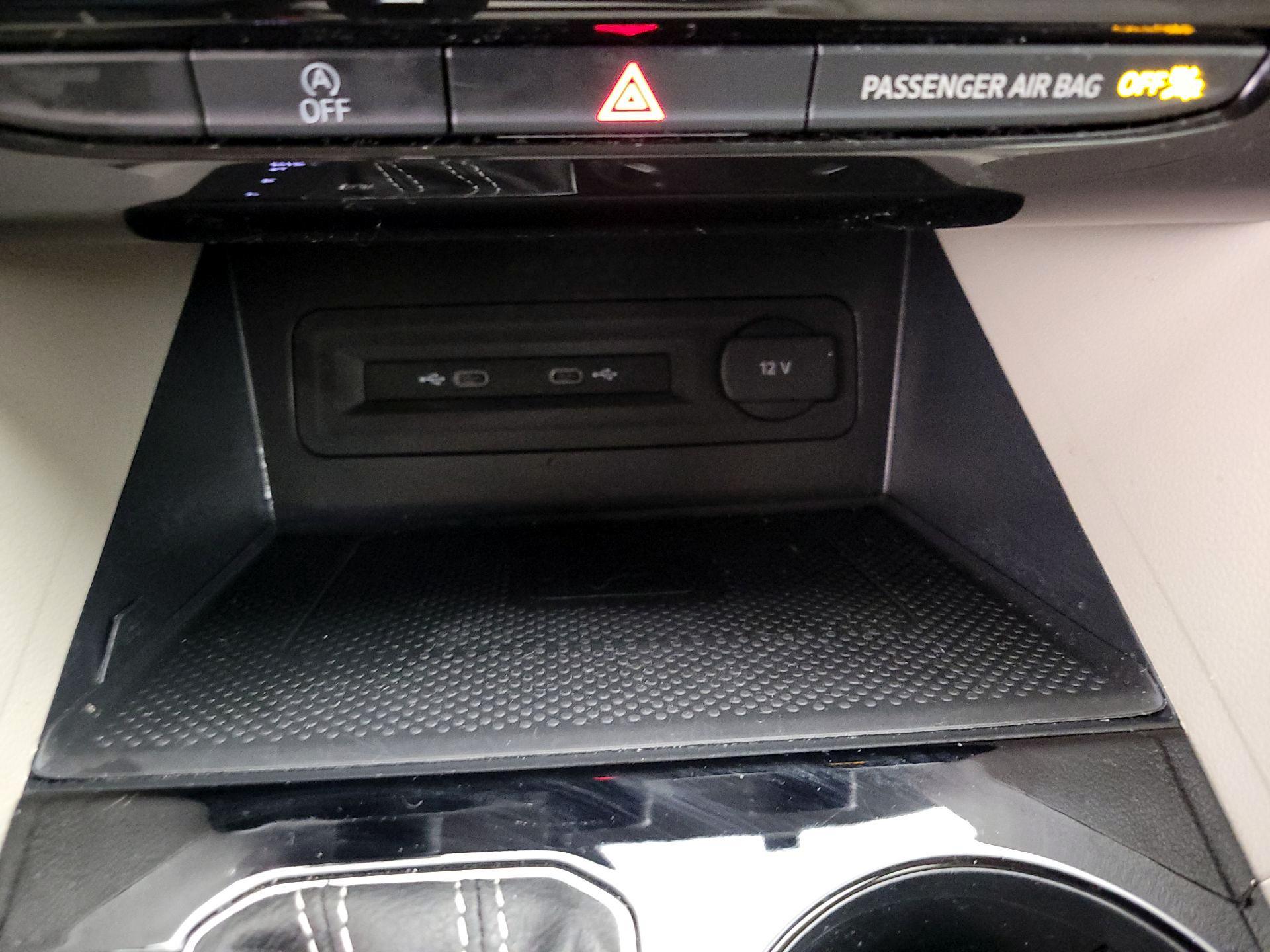 Thumbnail: 2022 Volkswagen Atlas - 18