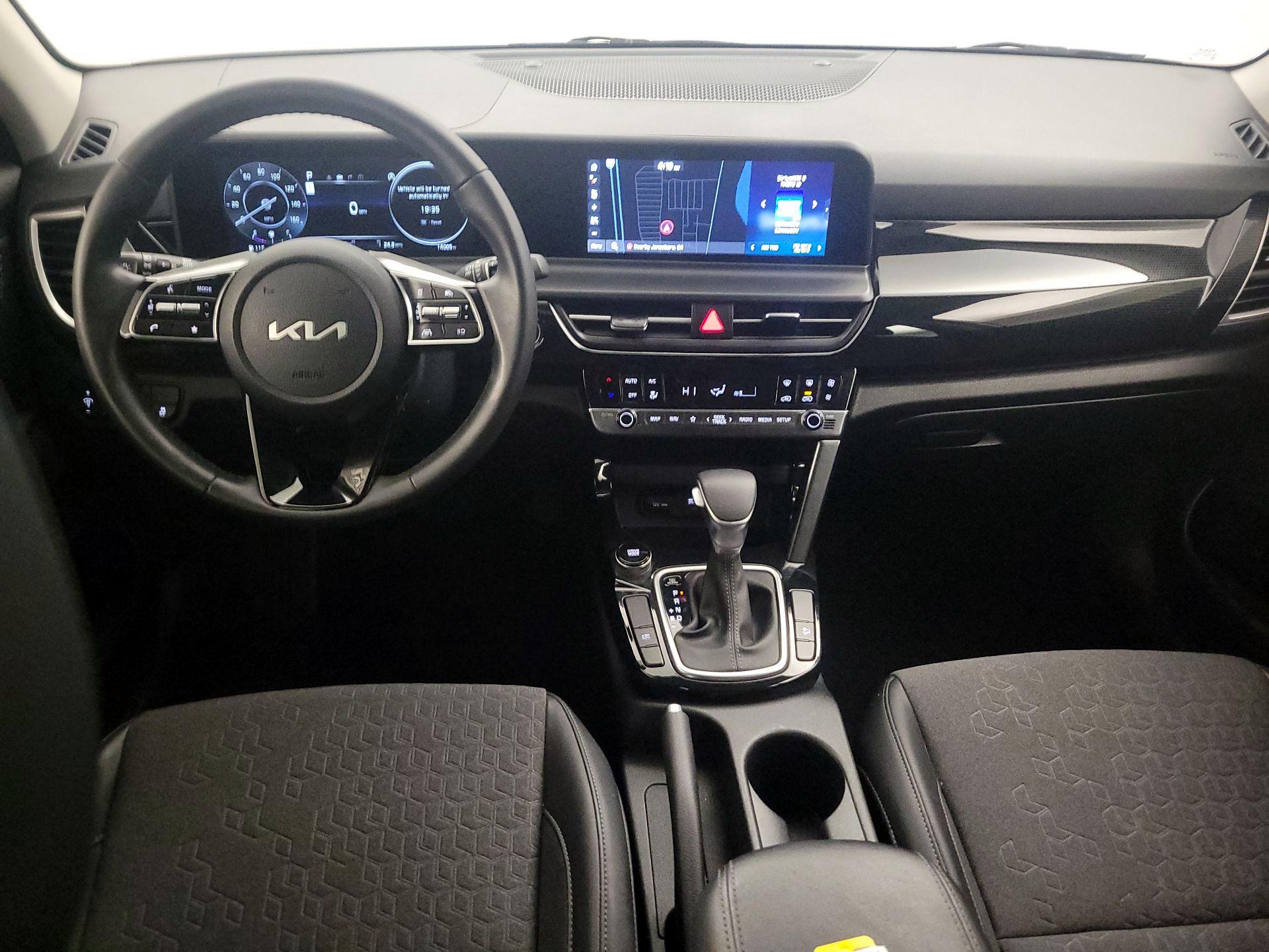 Thumbnail: 2024 Kia Seltos - 9