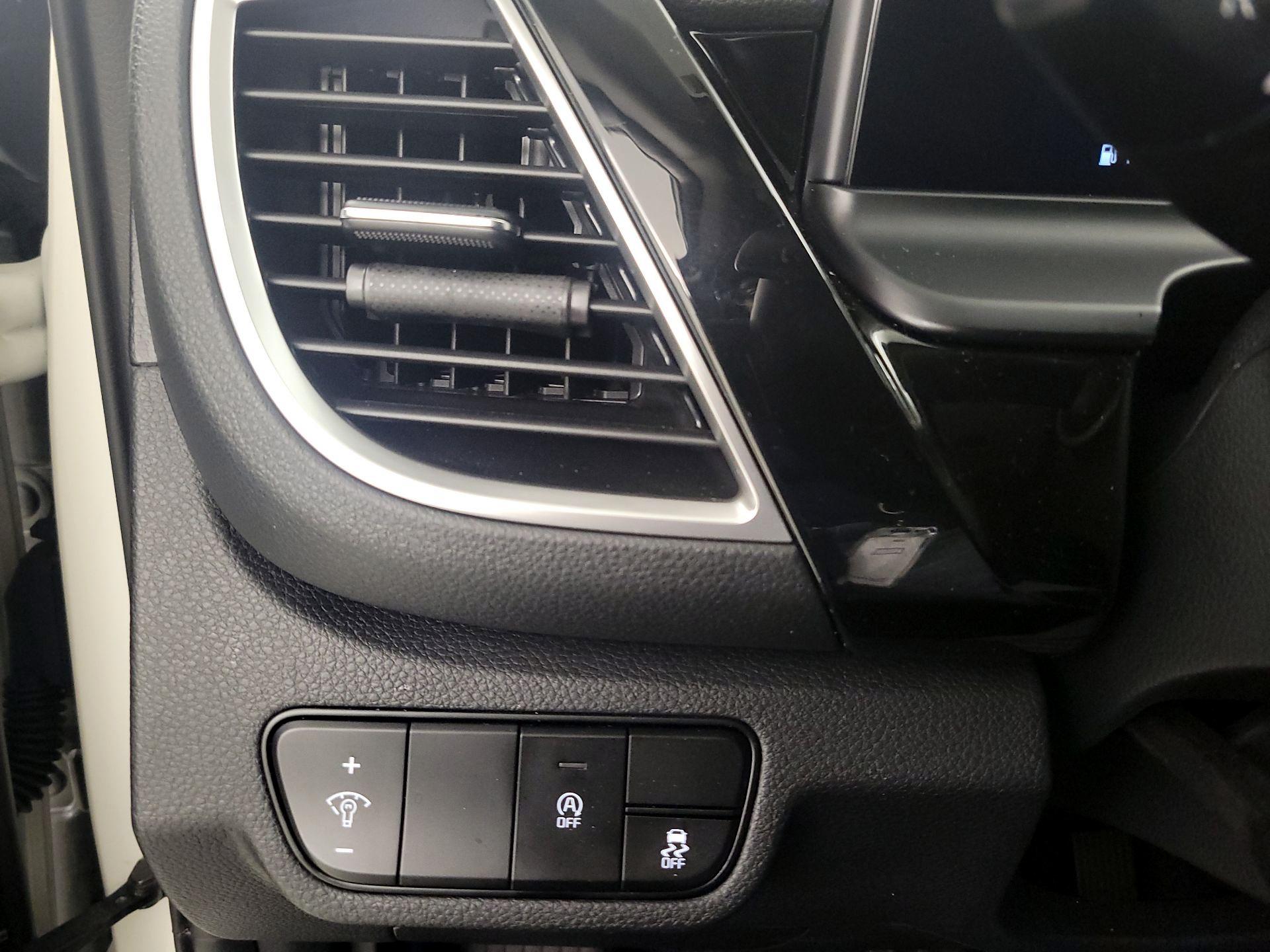 Thumbnail: 2024 Kia Seltos - 13