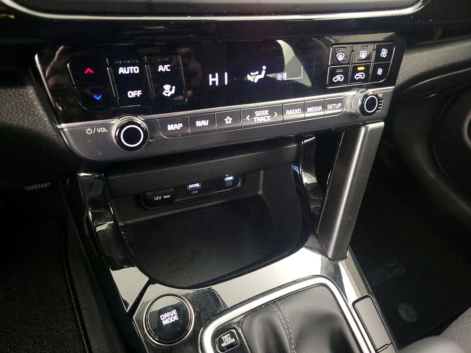 Thumbnail: 2024 Kia Seltos - 17