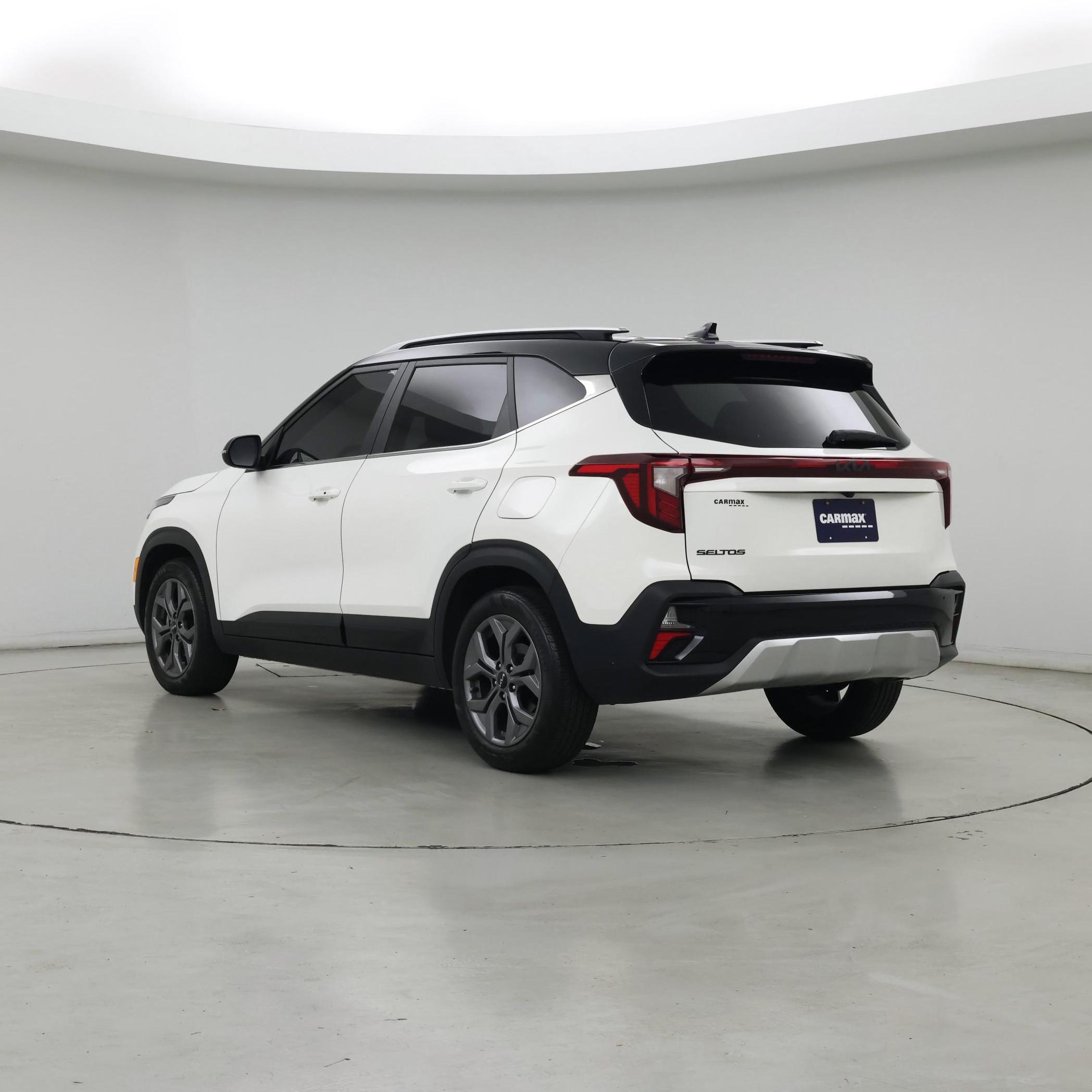 Thumbnail: 2024 Kia Seltos - 2