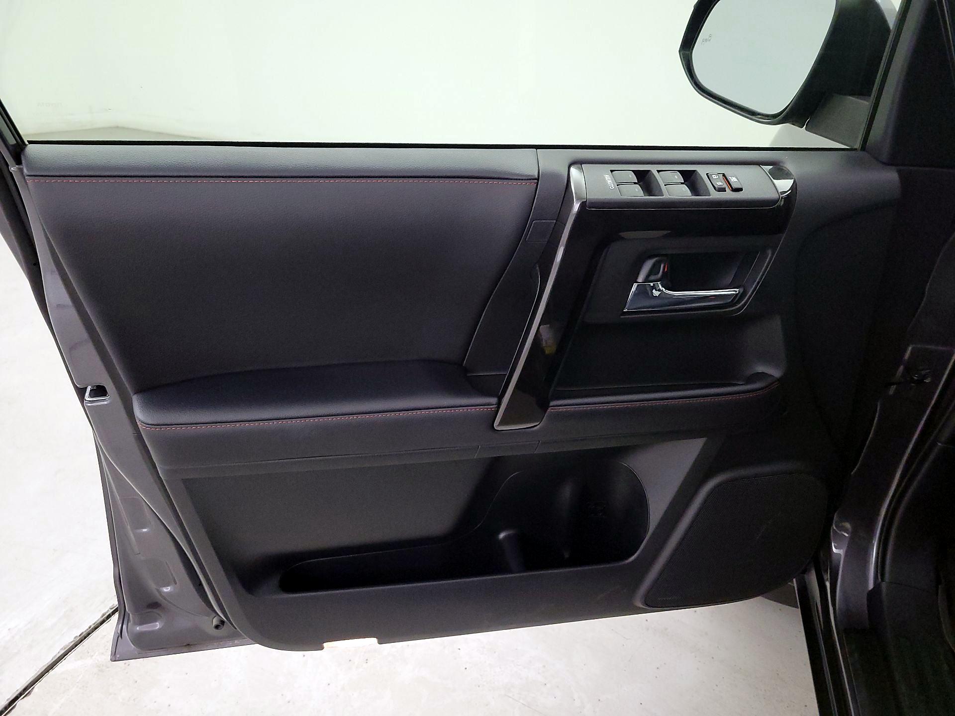 Thumbnail: 2023 Toyota 4Runner - 12