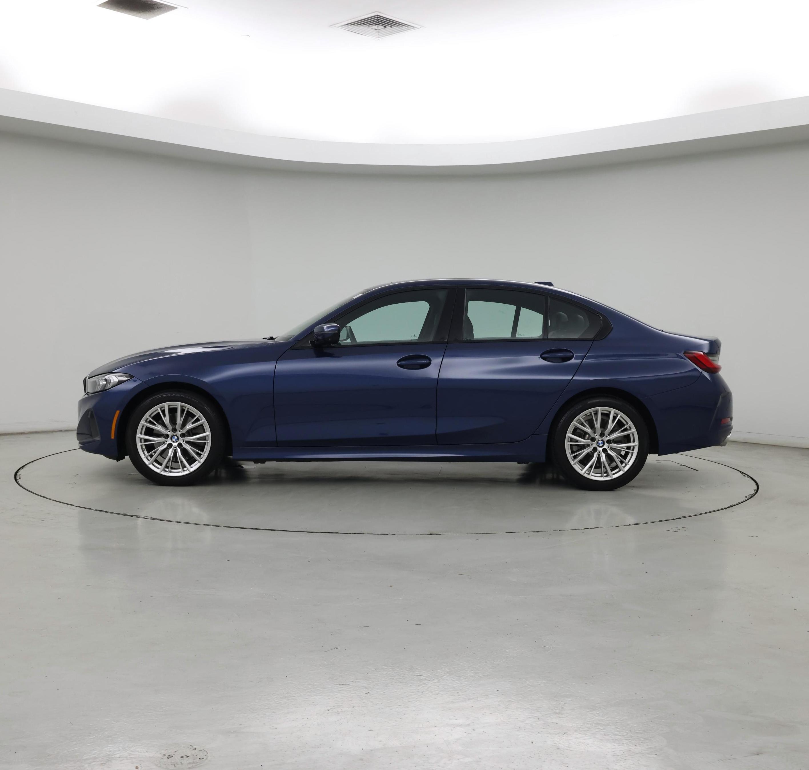 Thumbnail: 2023 BMW 3 Series - 3