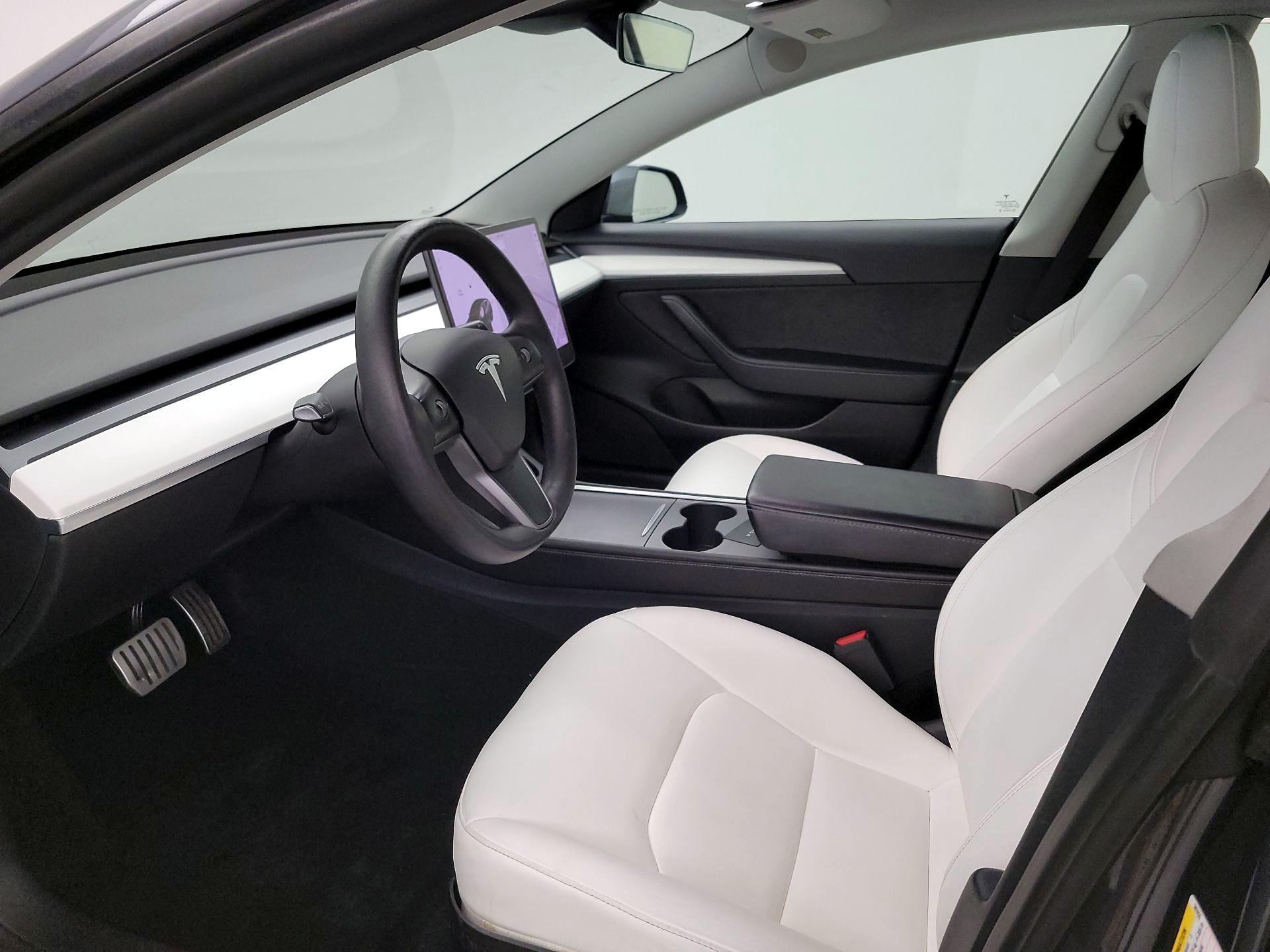 Thumbnail: 2021 Tesla Model 3 - 11