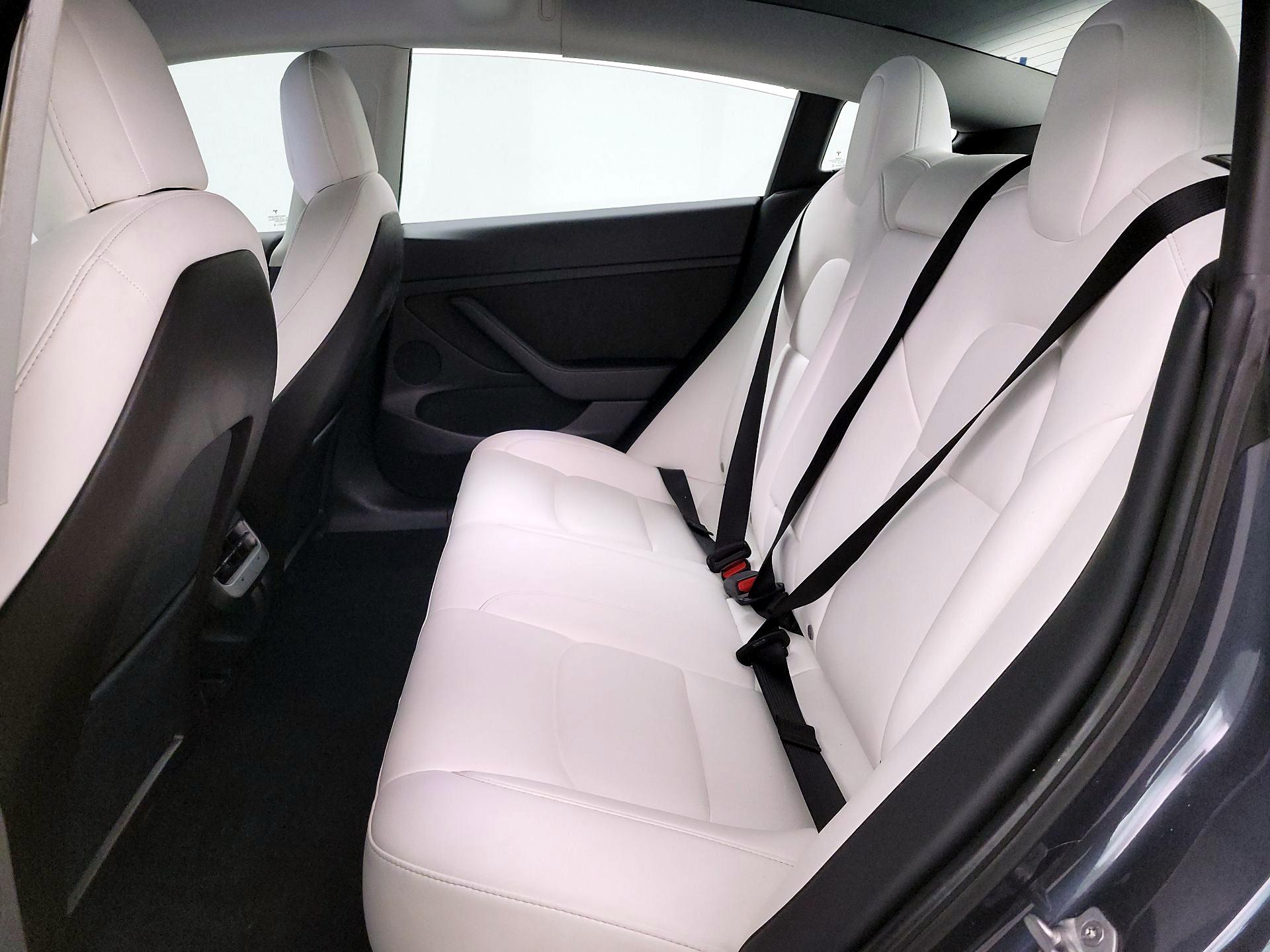 Thumbnail: 2021 Tesla Model 3 - 19