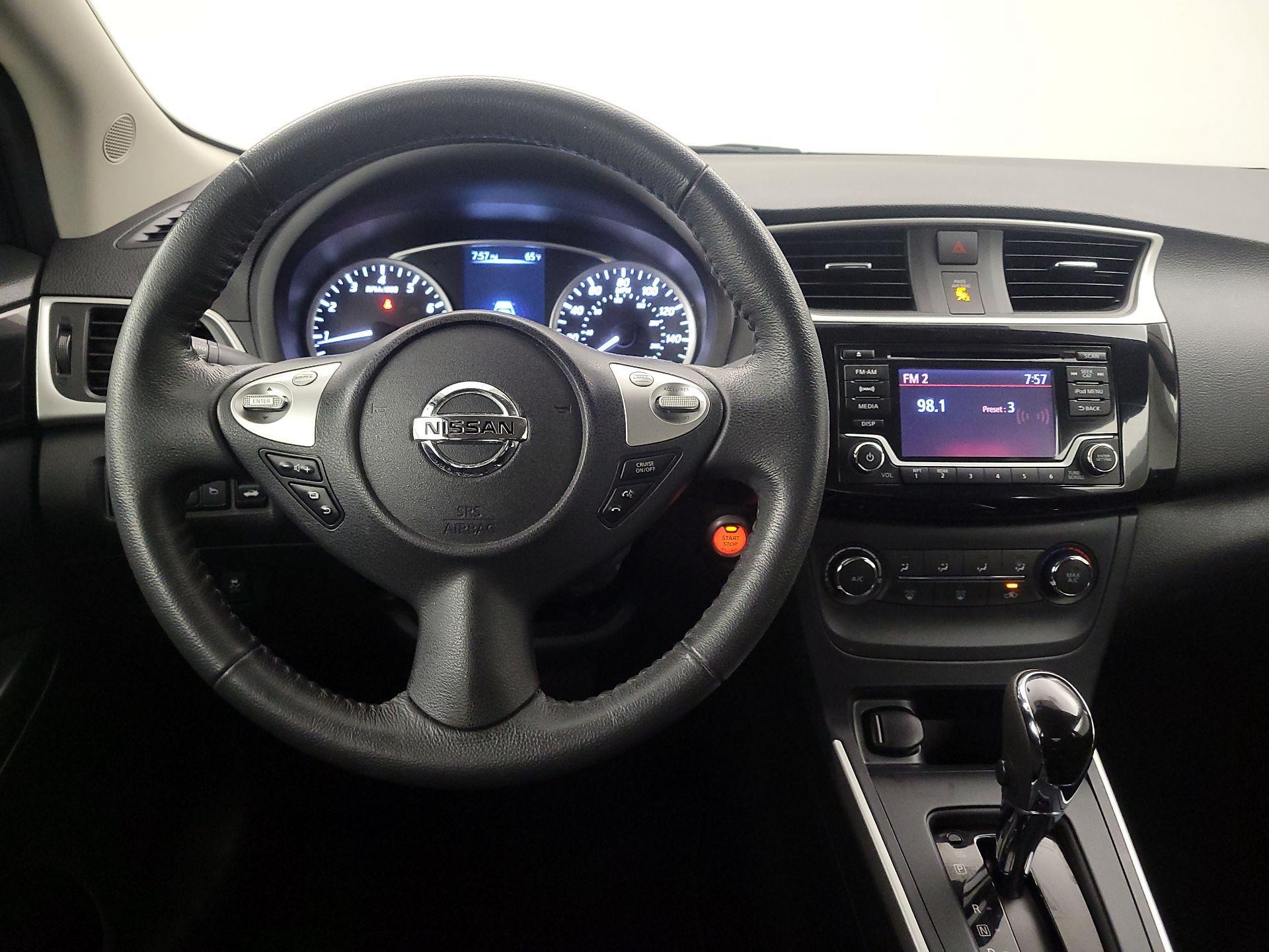 Thumbnail: 2017 Nissan Sentra - 10