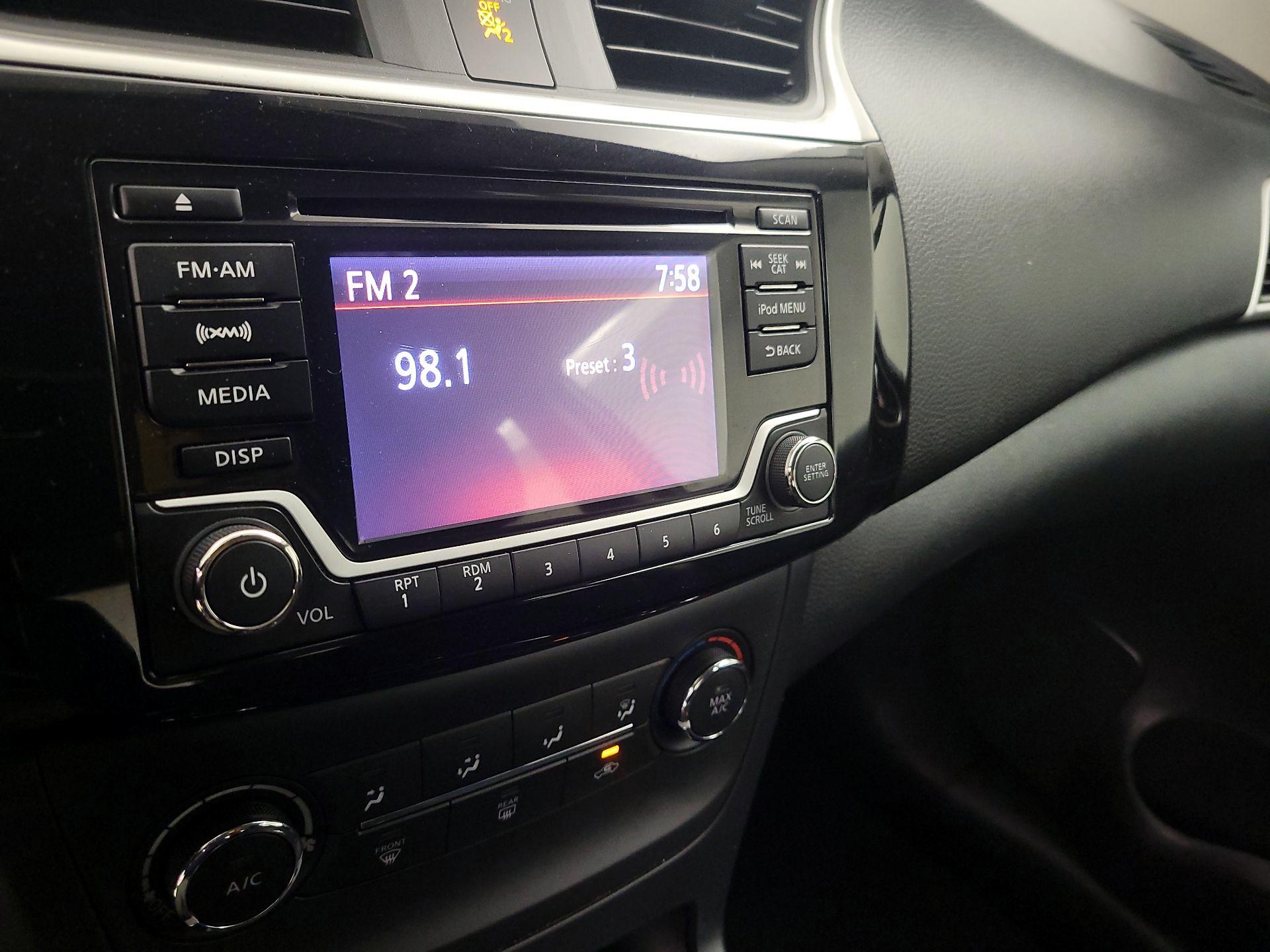 Thumbnail: 2017 Nissan Sentra - 15