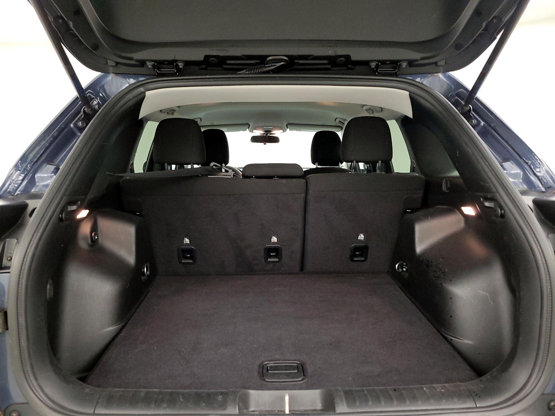 Thumbnail: 2020 Jeep Cherokee - 20