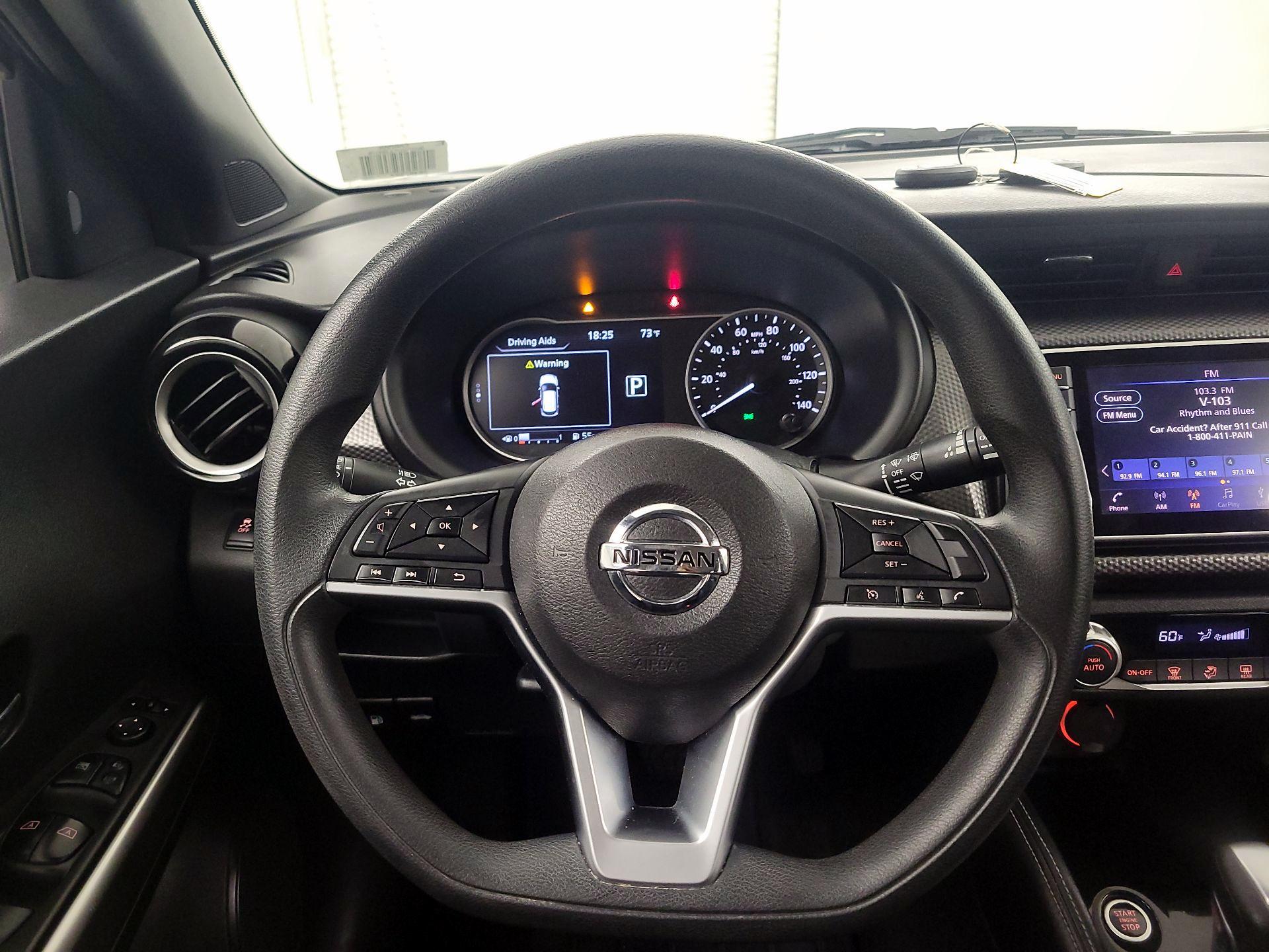 Thumbnail: 2018 Nissan Kicks - 10