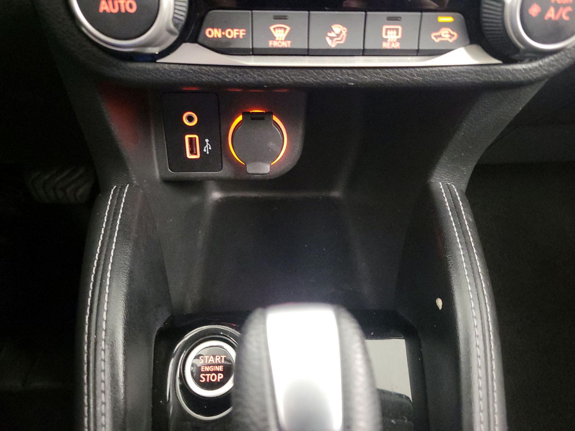 Thumbnail: 2018 Nissan Kicks - 18