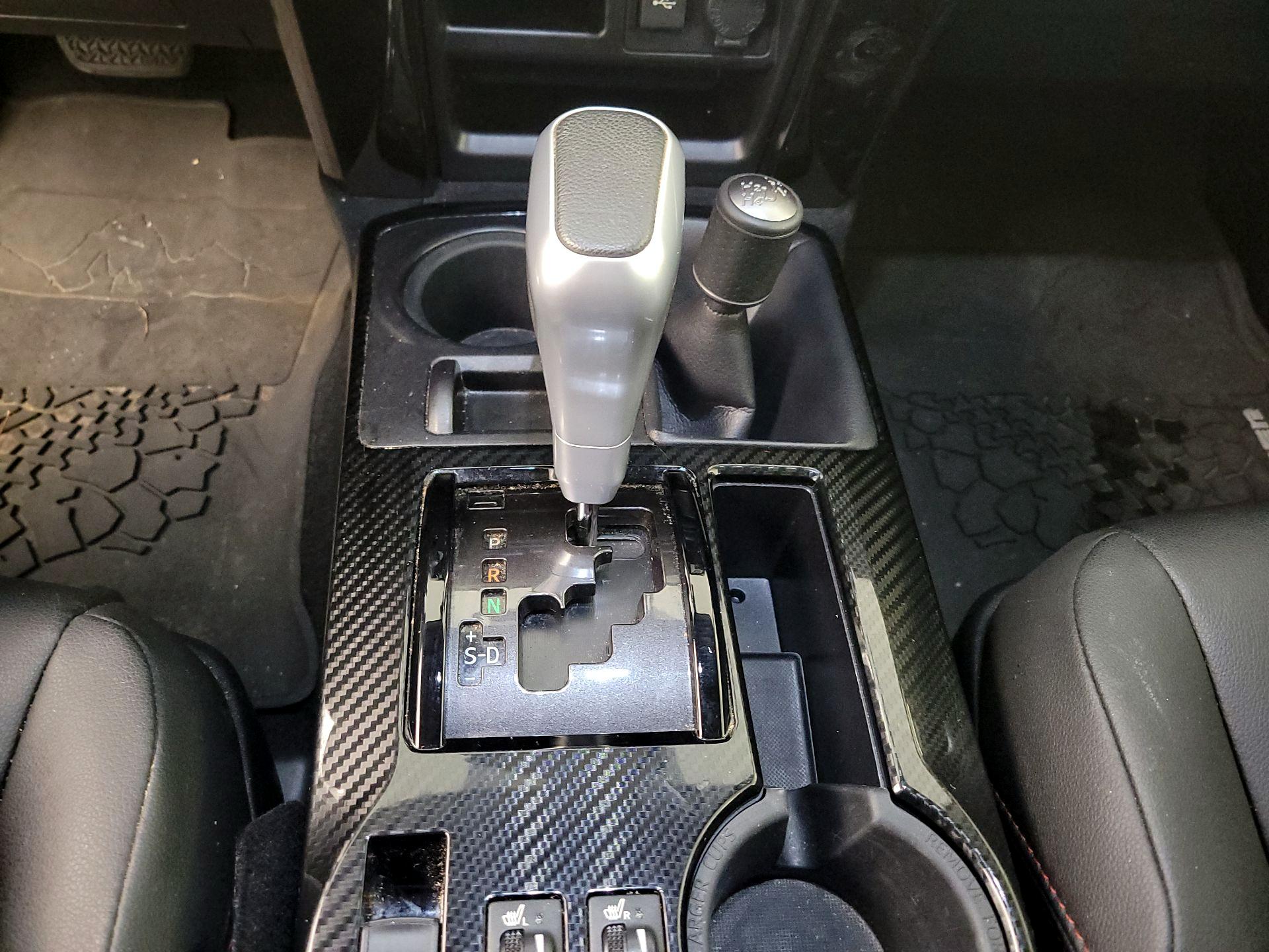 Thumbnail: 2021 Toyota 4Runner - 18