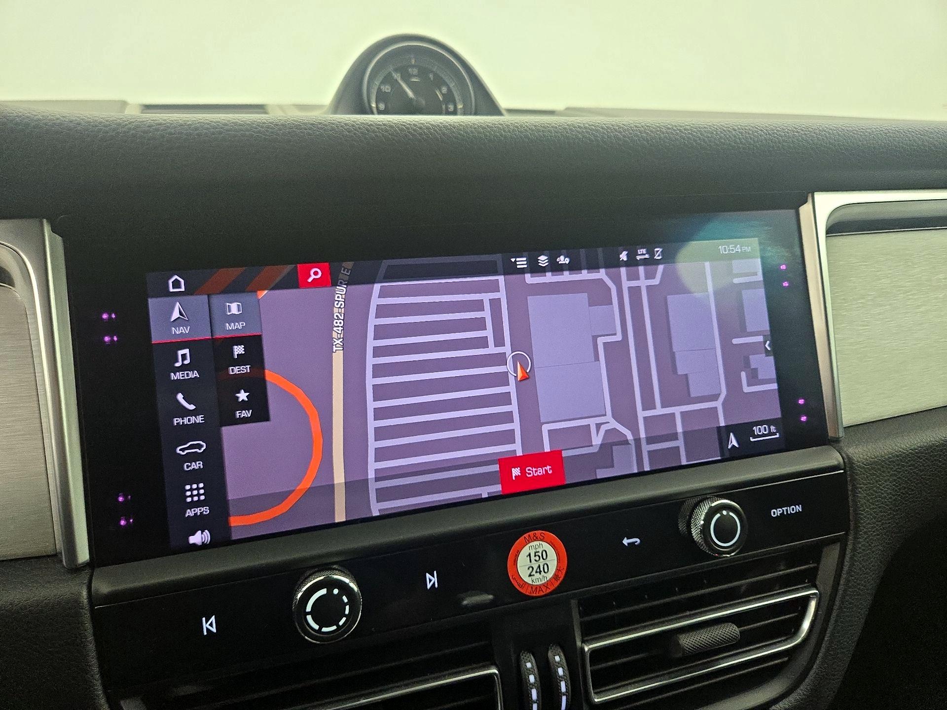 Thumbnail: 2023 Porsche Macan - 14