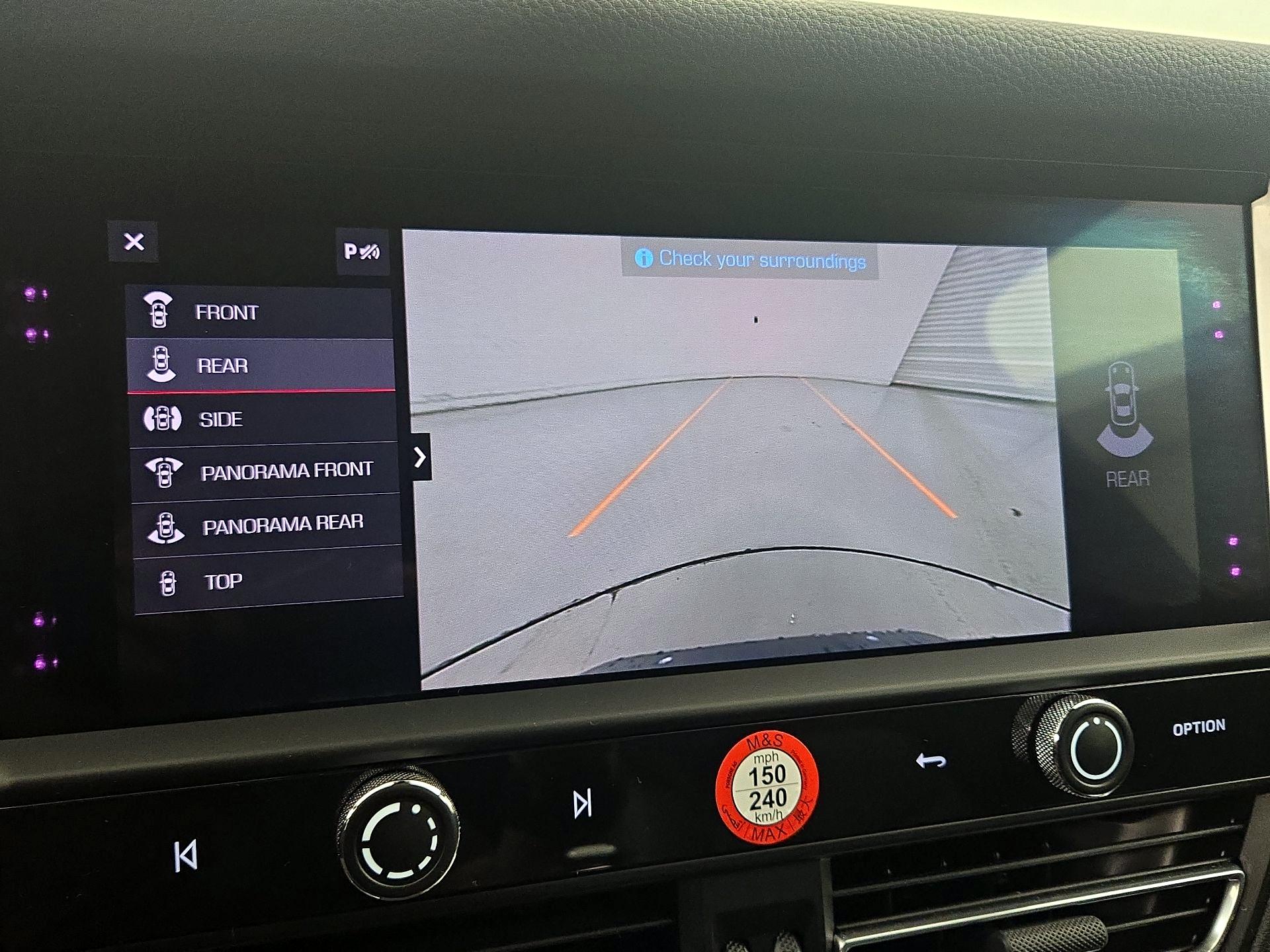 Thumbnail: 2023 Porsche Macan - 15