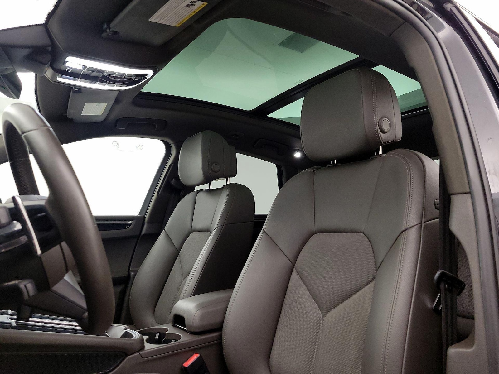 2022 Porsche Macan Base - Photo 20