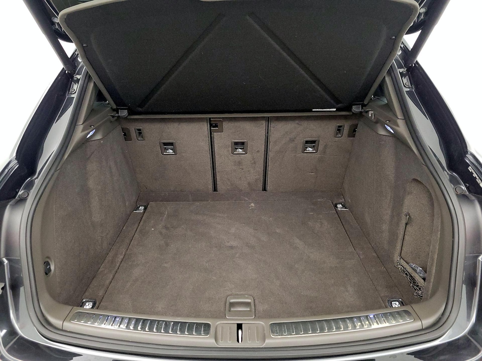2022 Porsche Macan Base - Photo 22