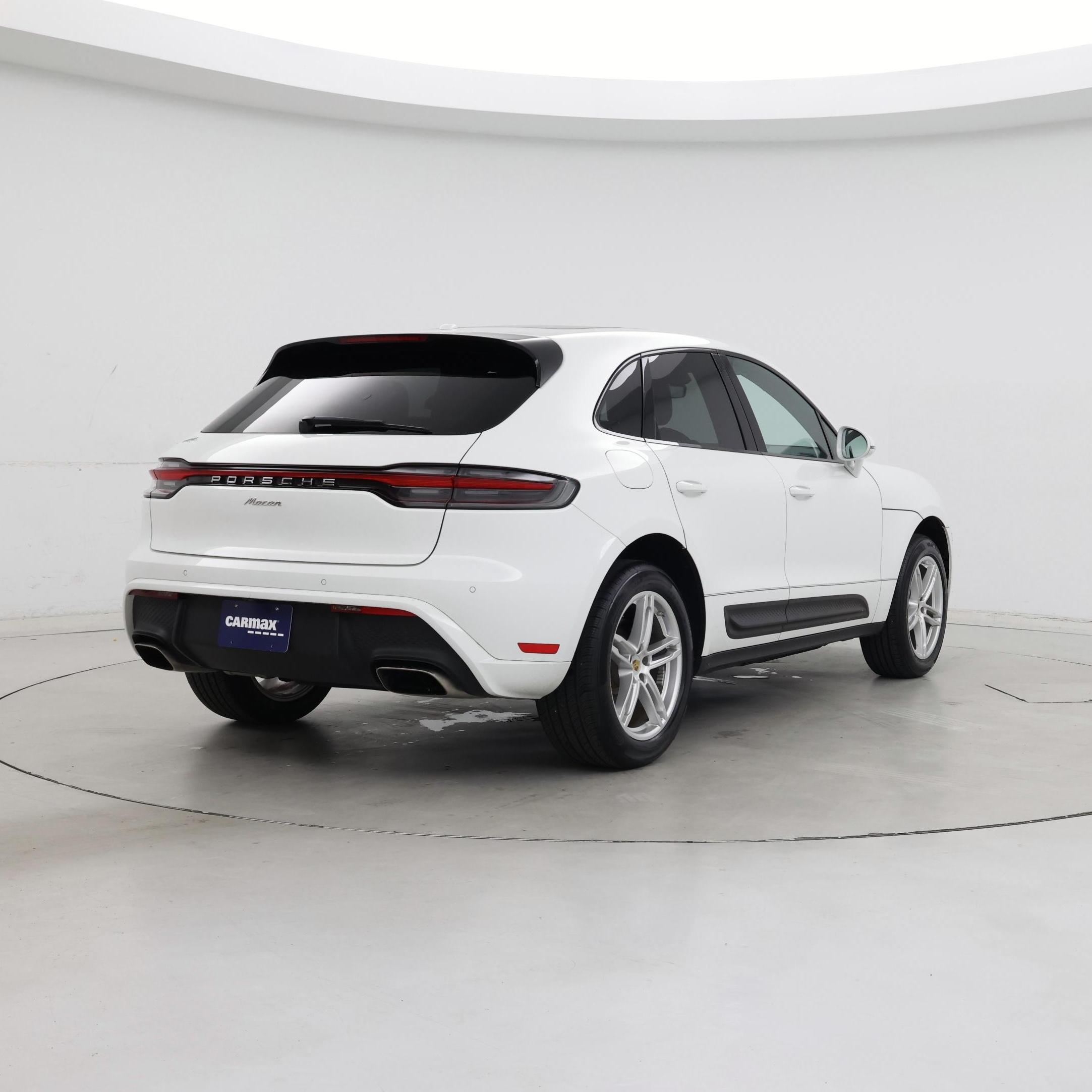 Thumbnail: 2022 Porsche Macan - 8