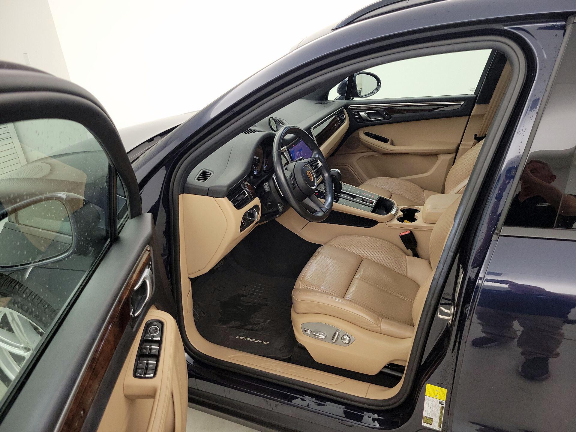 Thumbnail: 2023 Porsche Macan - 11