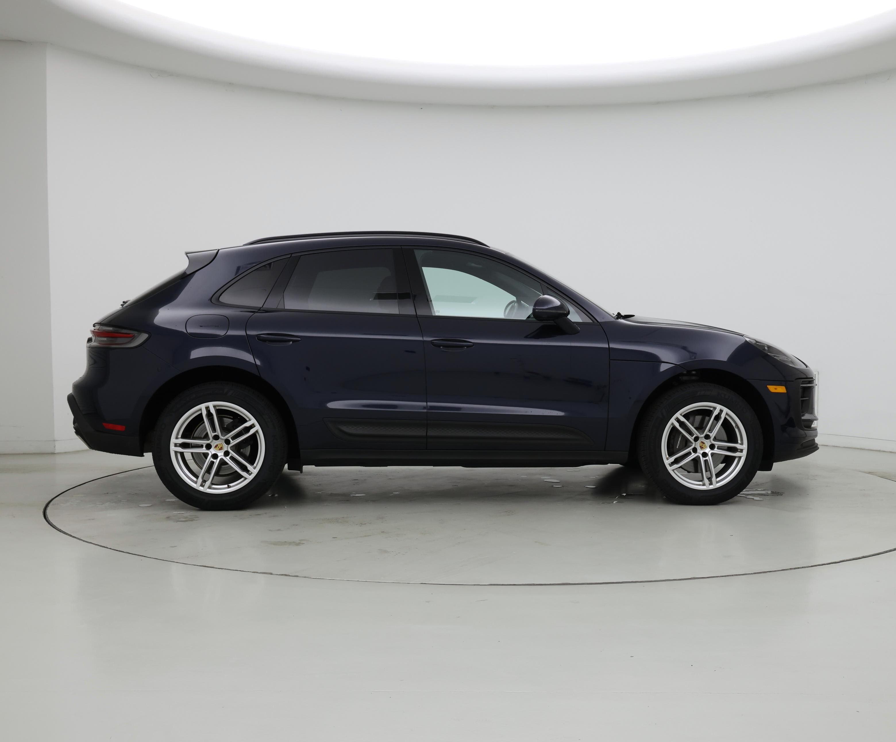 Thumbnail: 2023 Porsche Macan - 7