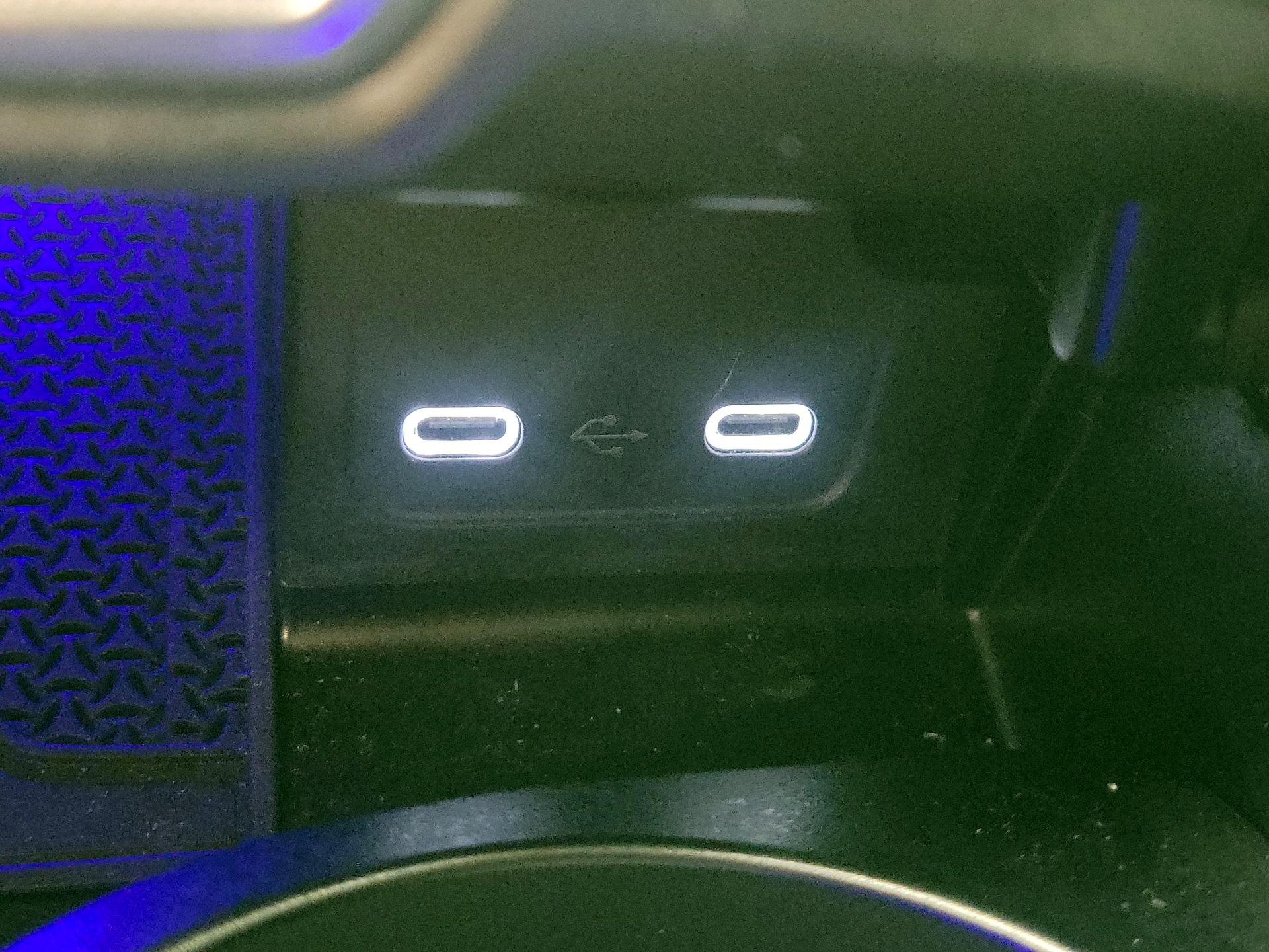 Thumbnail: 2025 Mercedes-Benz C-Class - 19