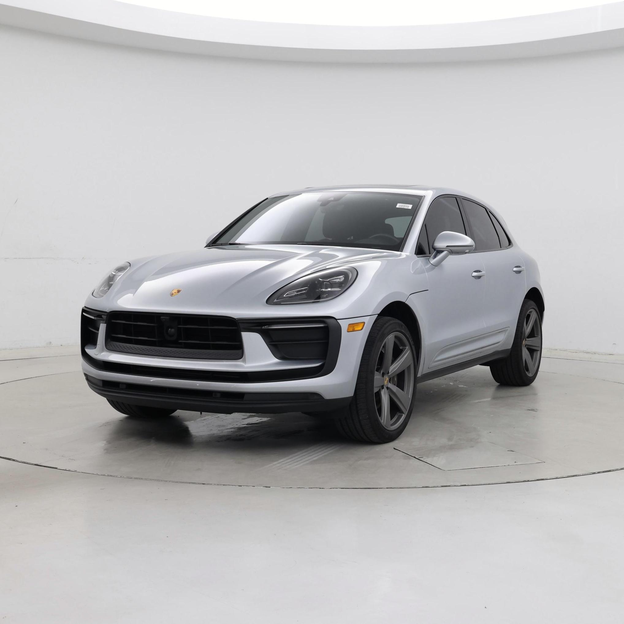 Thumbnail: 2023 Porsche Macan - 4