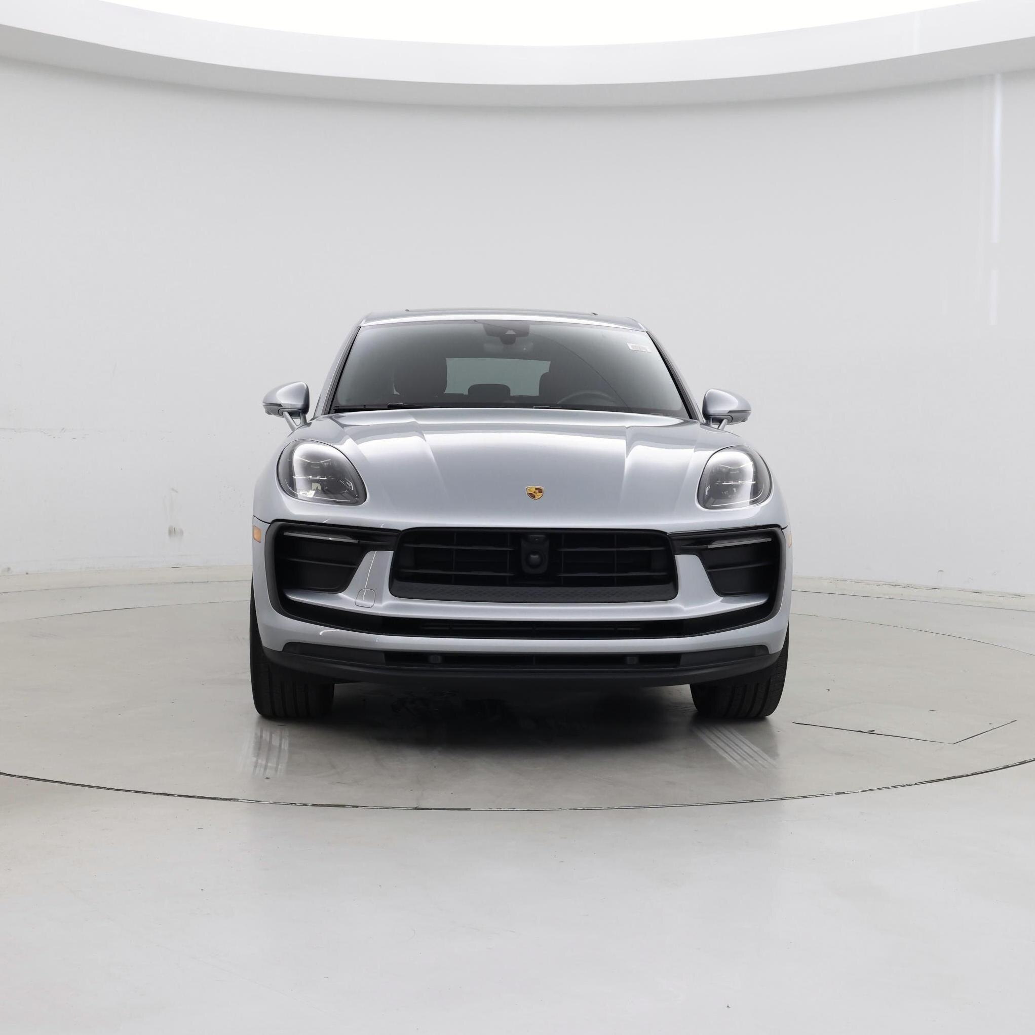 Thumbnail: 2023 Porsche Macan - 5