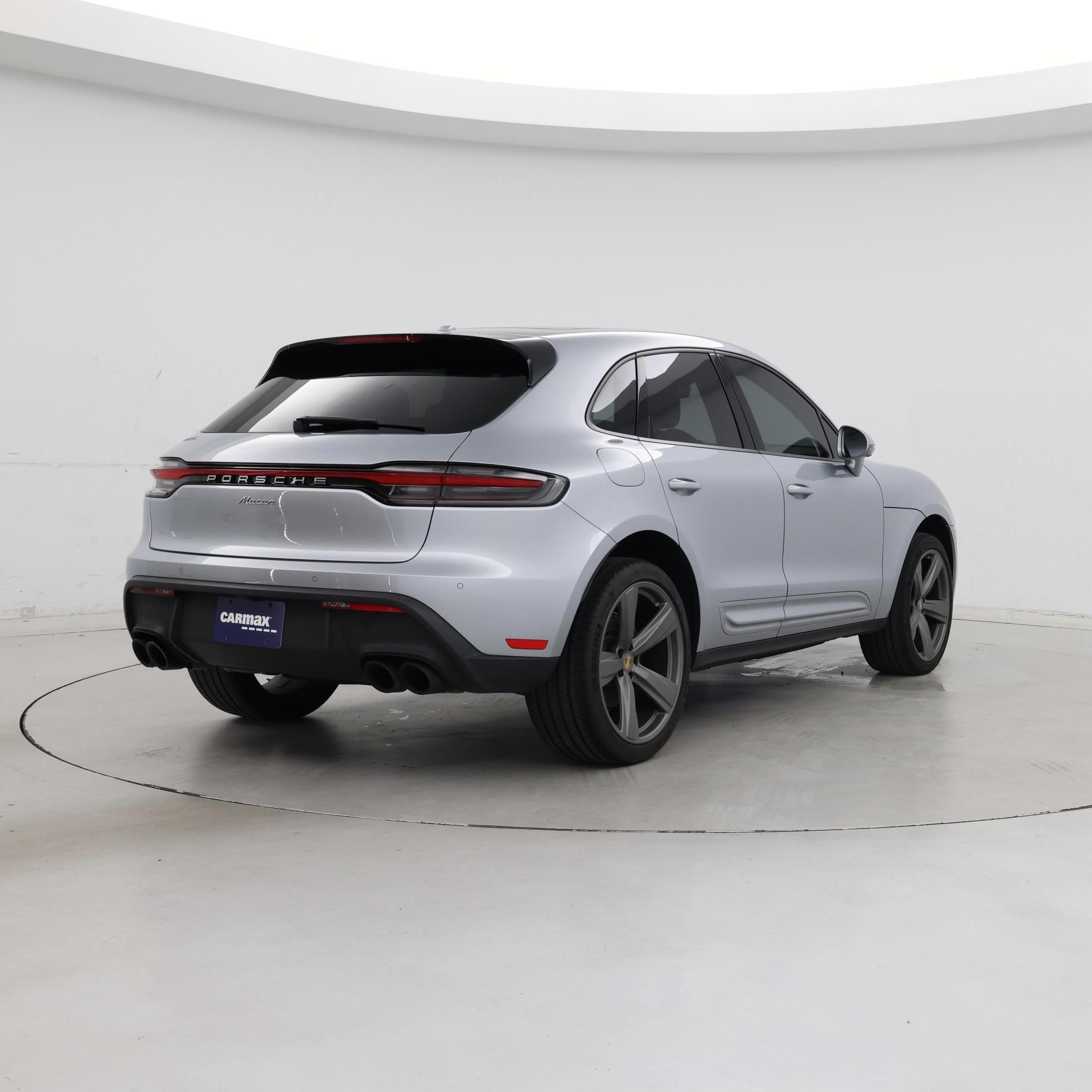 Thumbnail: 2023 Porsche Macan - 8