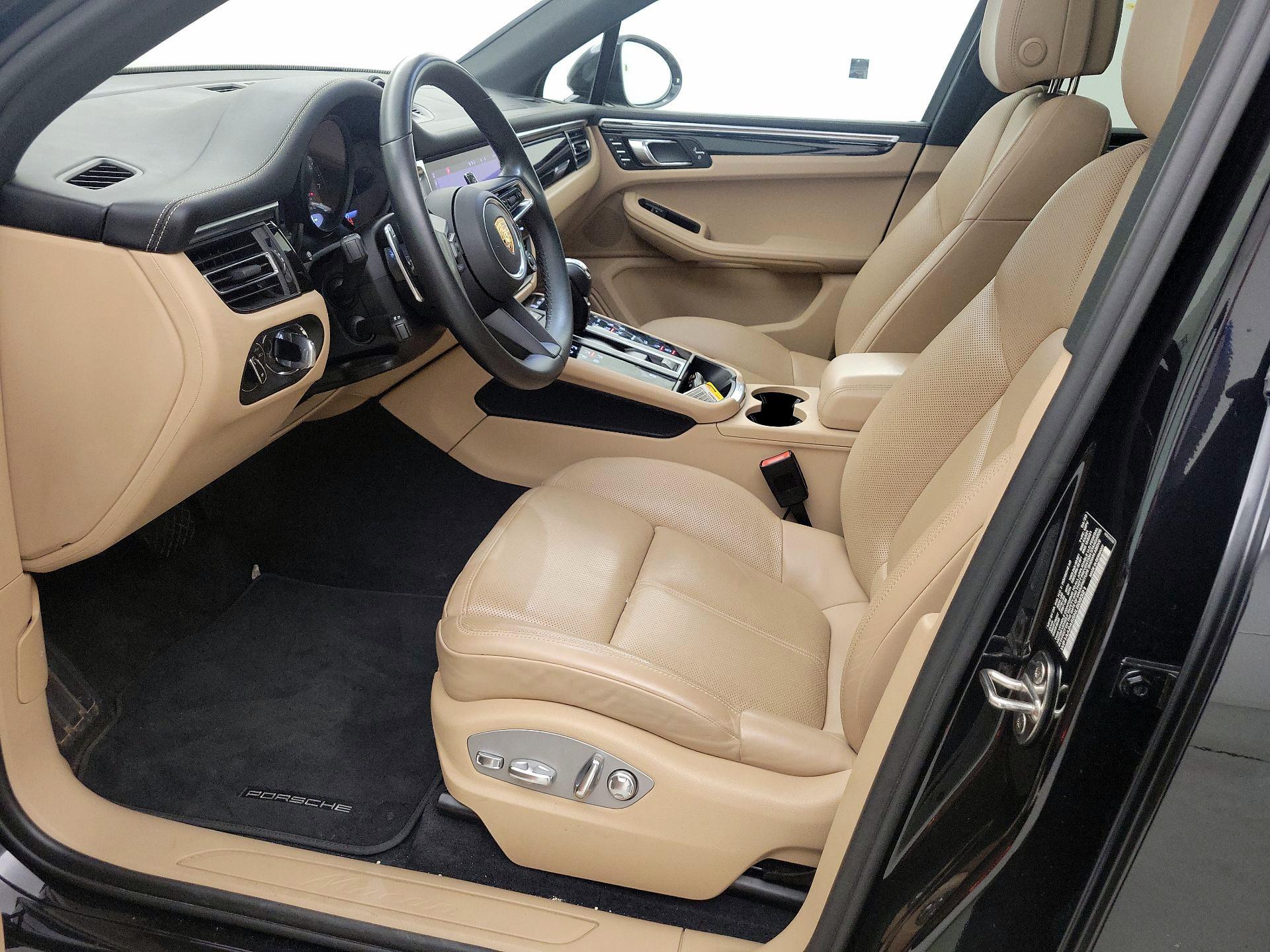 Thumbnail: 2022 Porsche Macan - 11