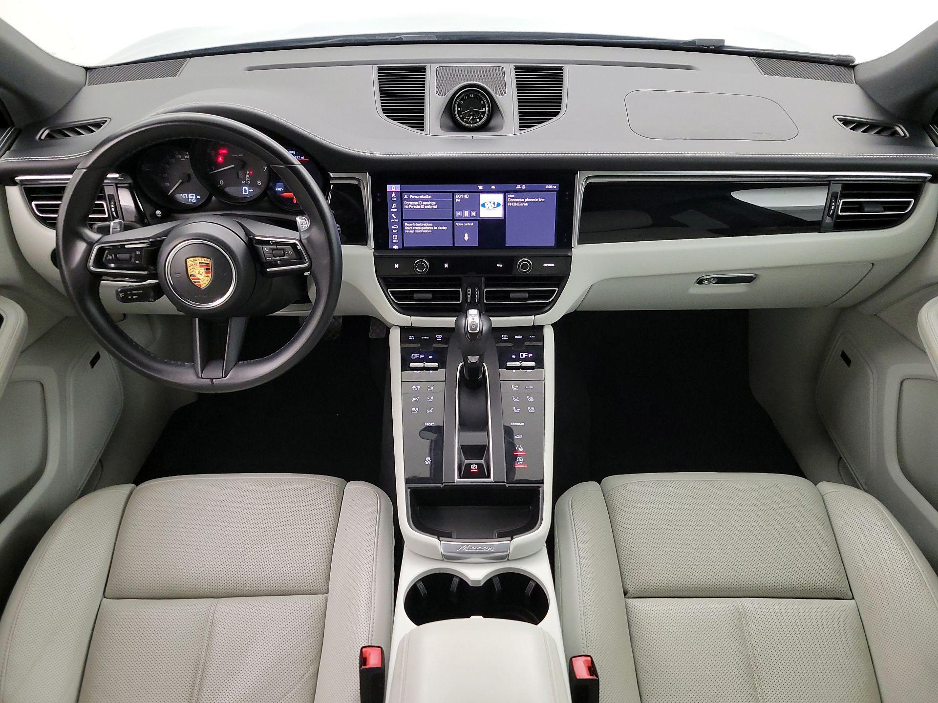 Thumbnail: 2022 Porsche Macan - 9