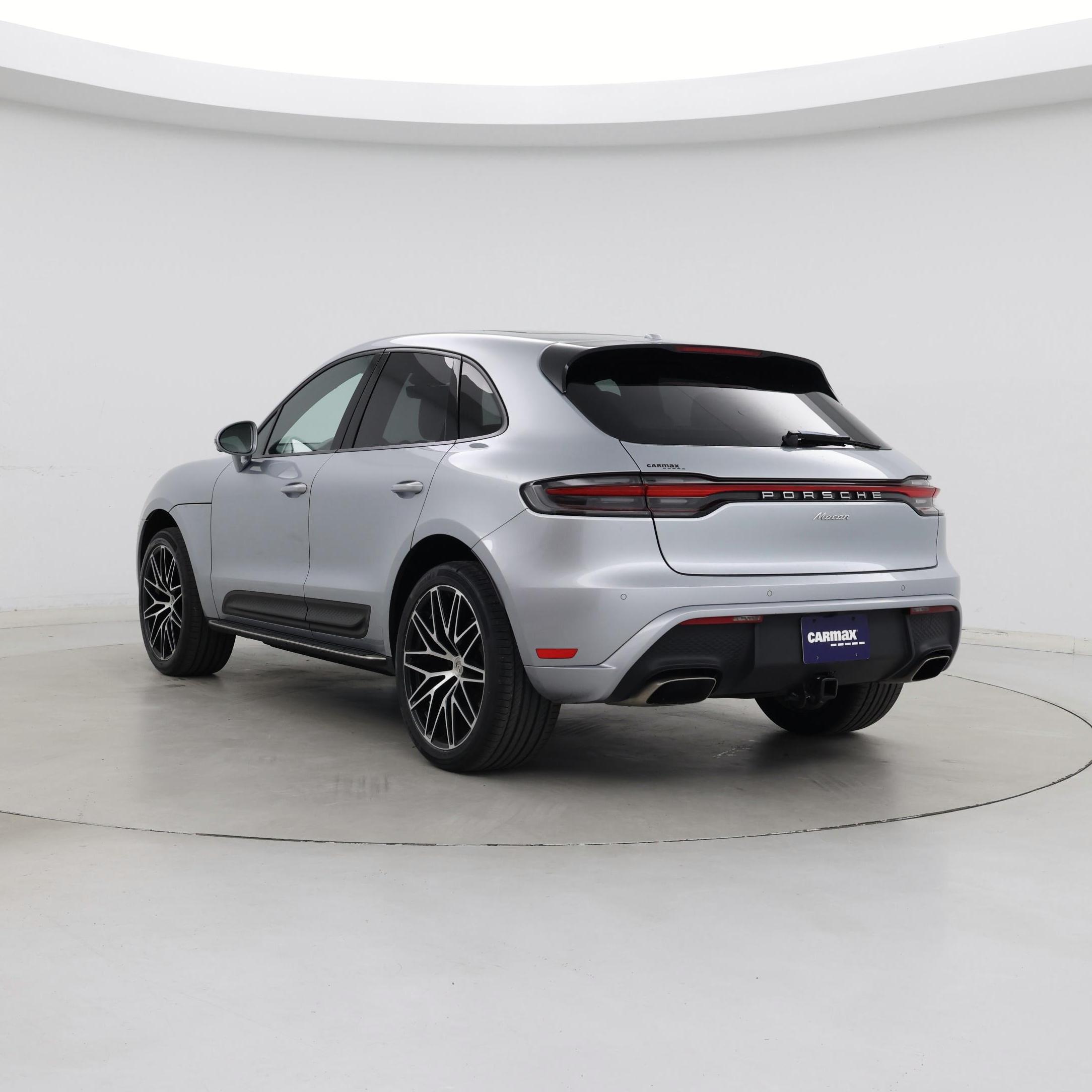 Thumbnail: 2022 Porsche Macan - 2