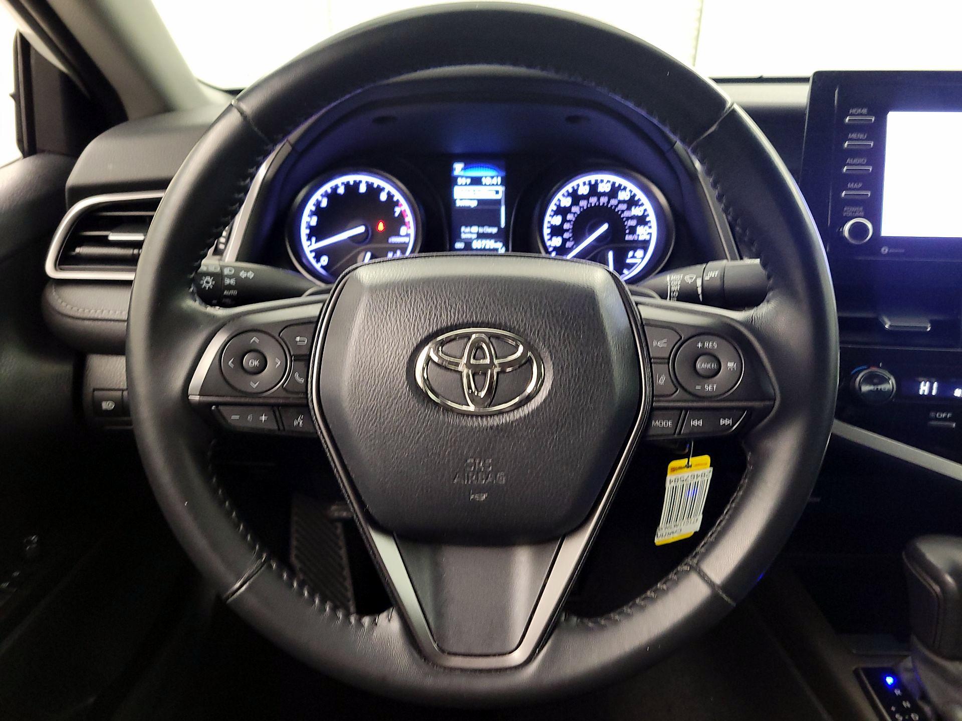 Thumbnail: 2022 Toyota Camry - 10