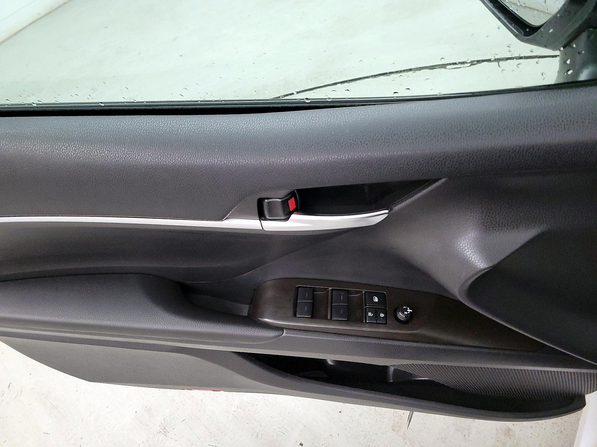 Thumbnail: 2022 Toyota Camry - 12