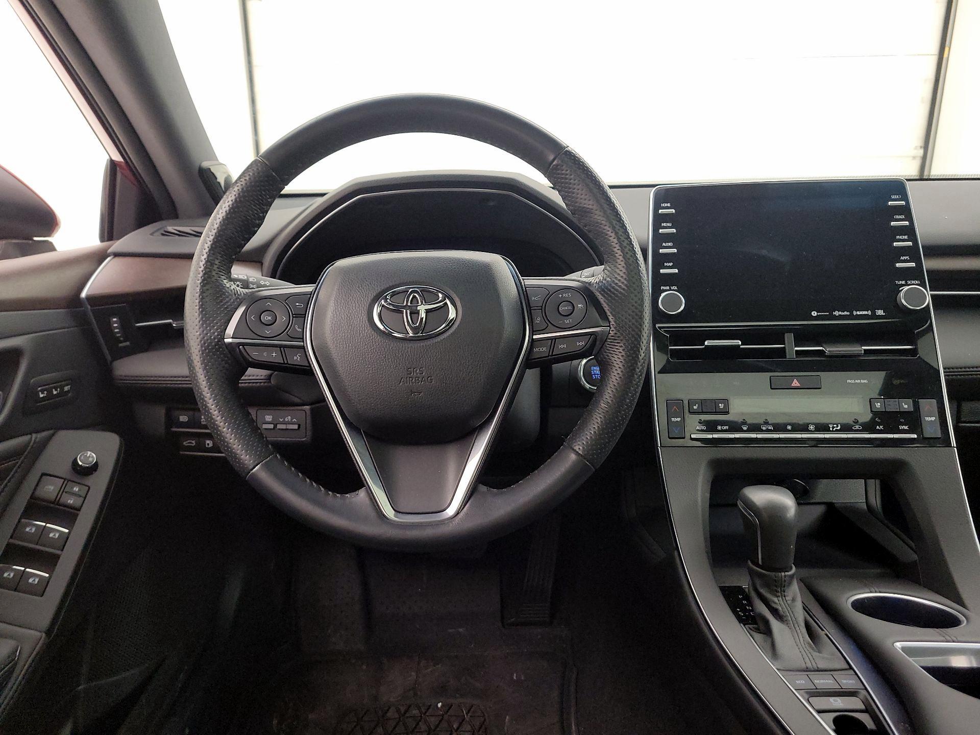 Thumbnail: 2022 Toyota Avalon - 10