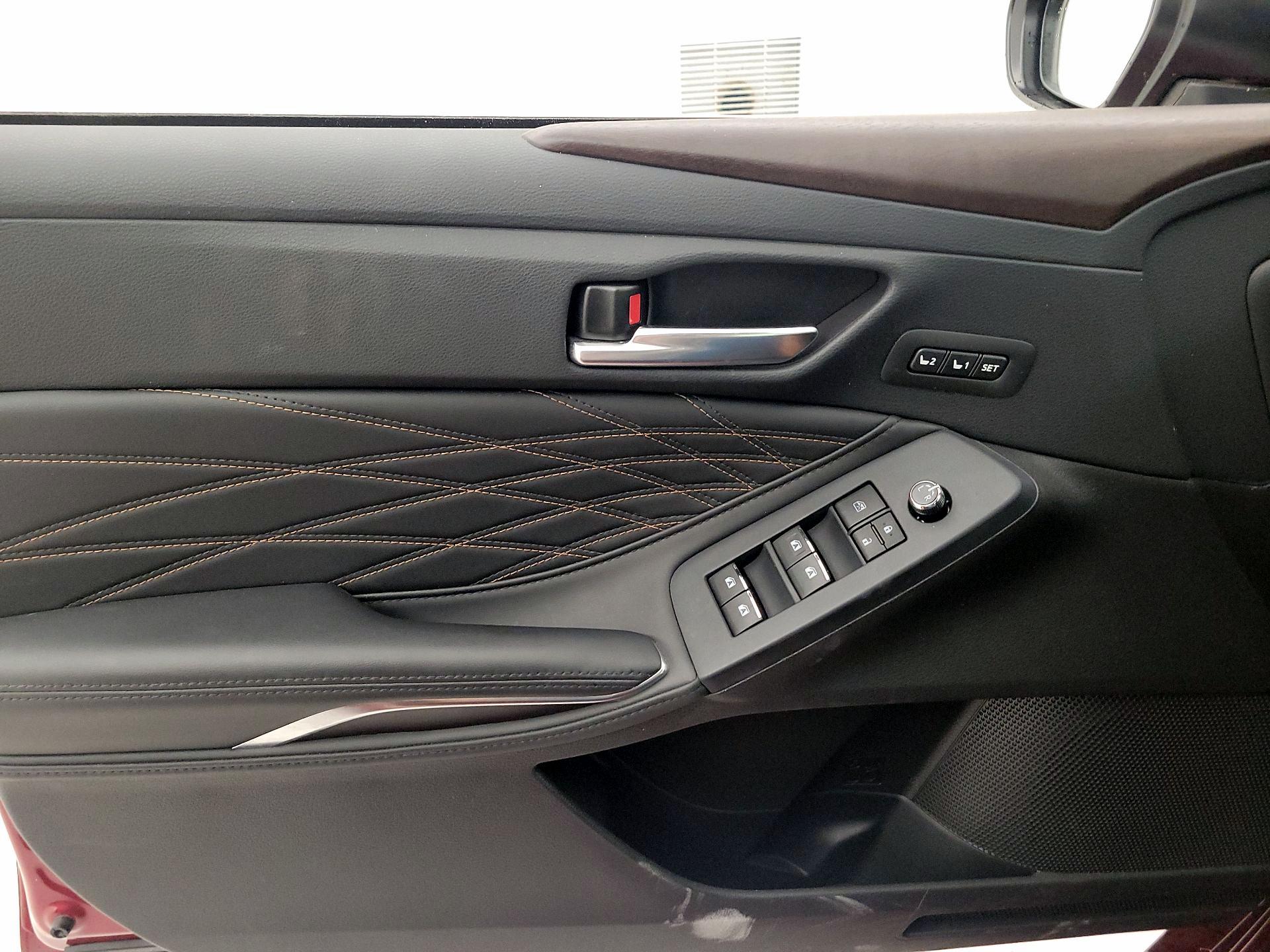 Thumbnail: 2022 Toyota Avalon - 12