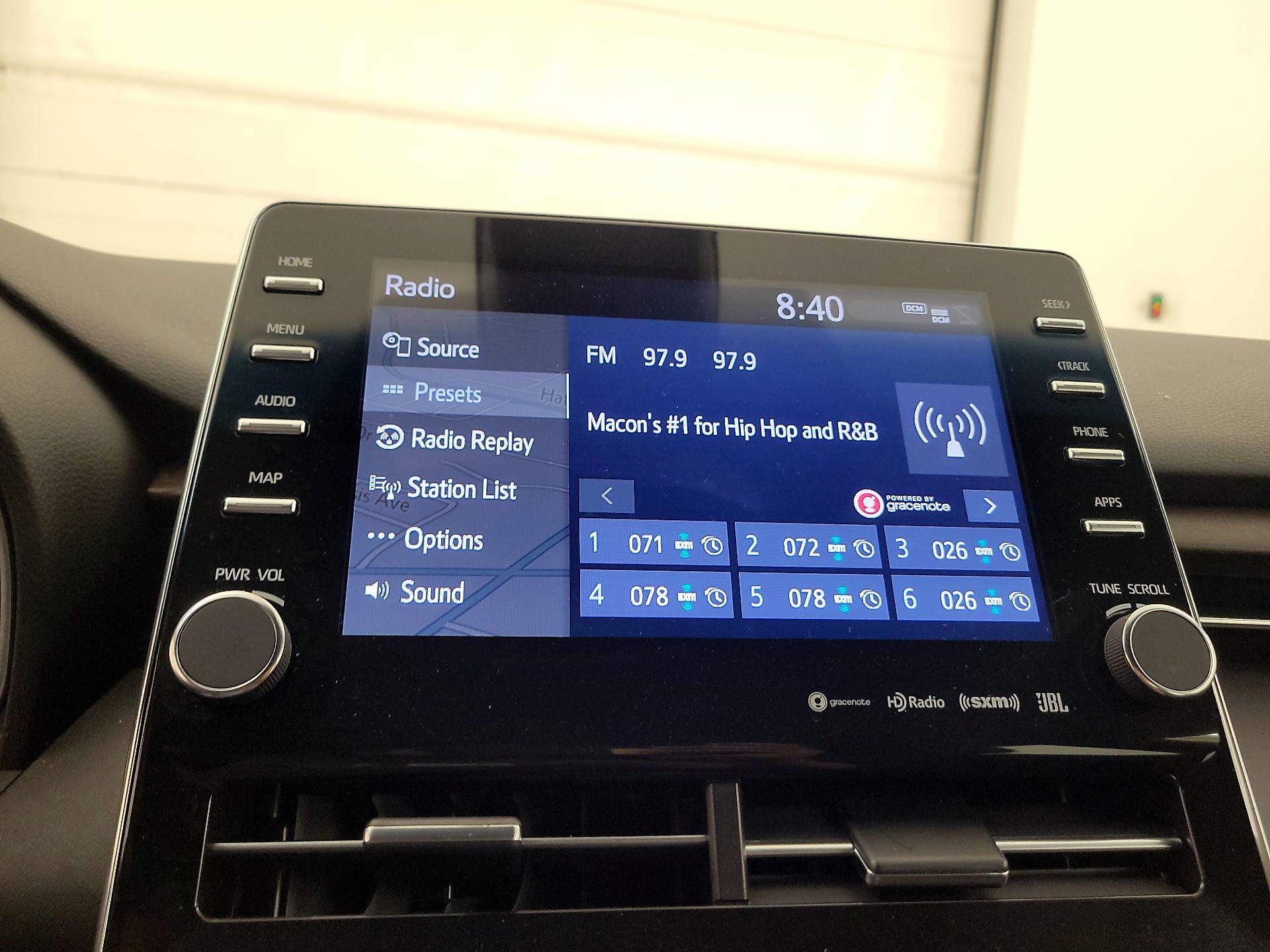 Thumbnail: 2022 Toyota Avalon - 16