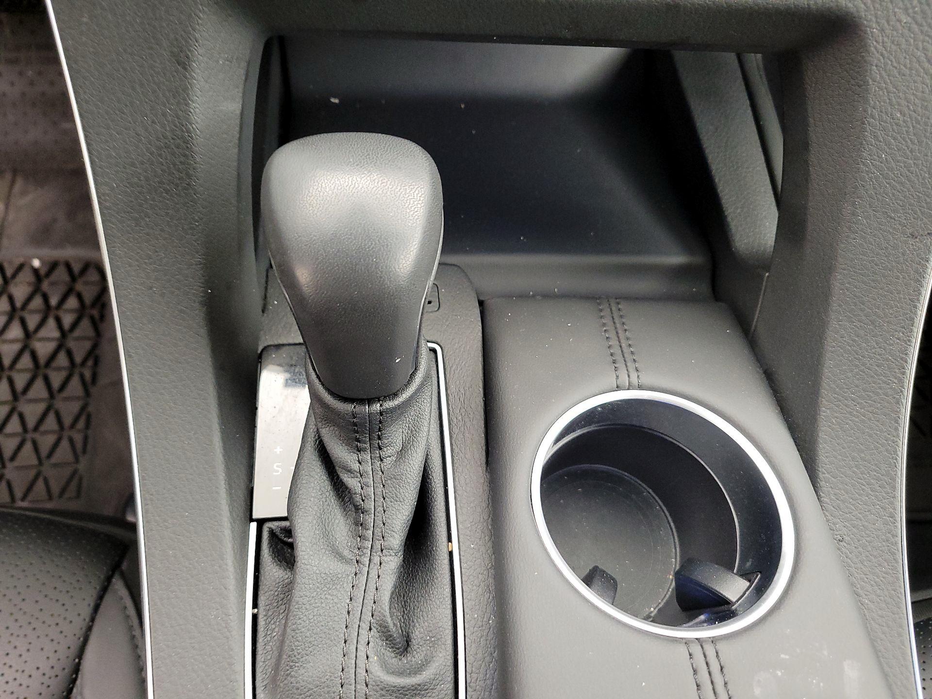 Thumbnail: 2022 Toyota Avalon - 18