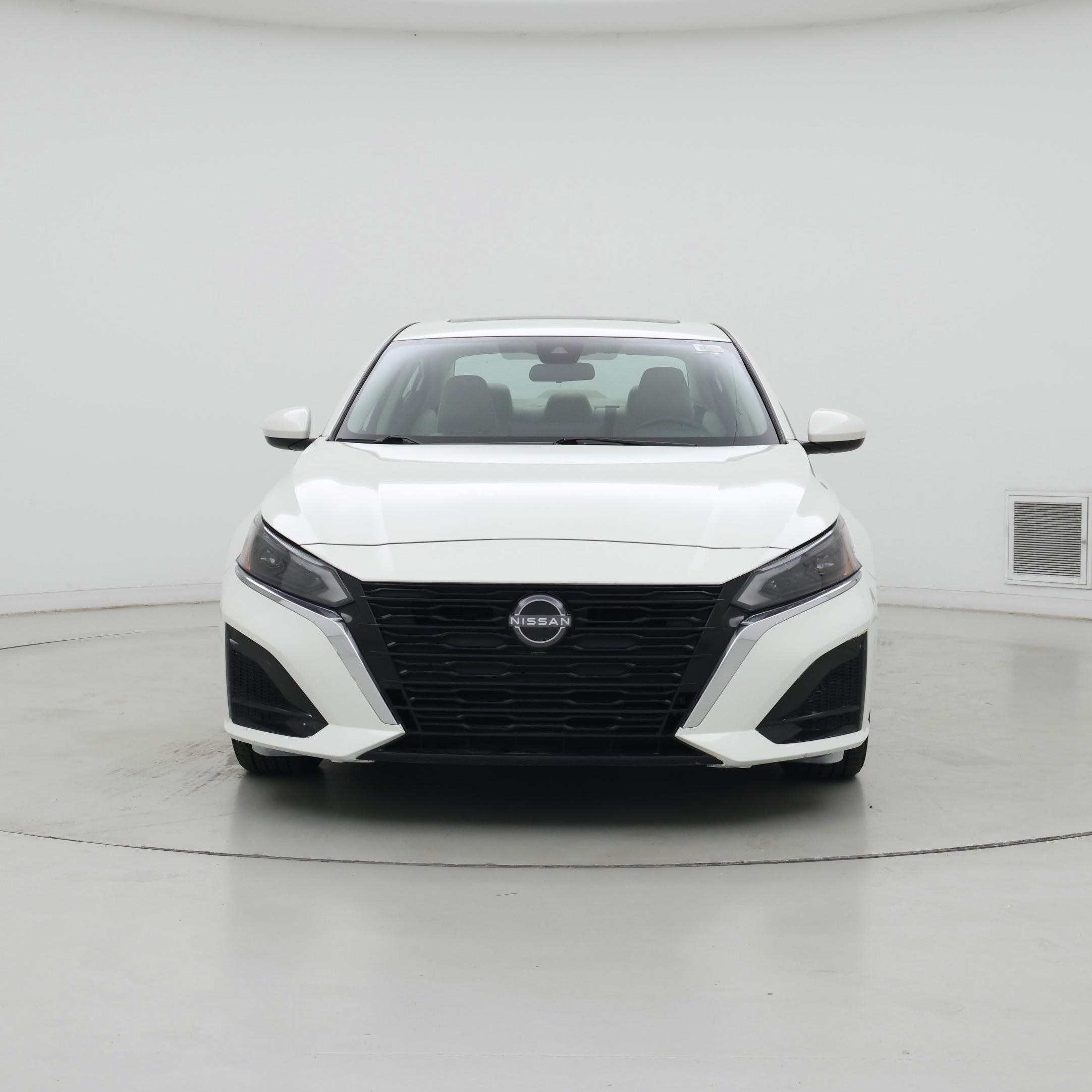 Thumbnail: 2023 Nissan Altima - 5