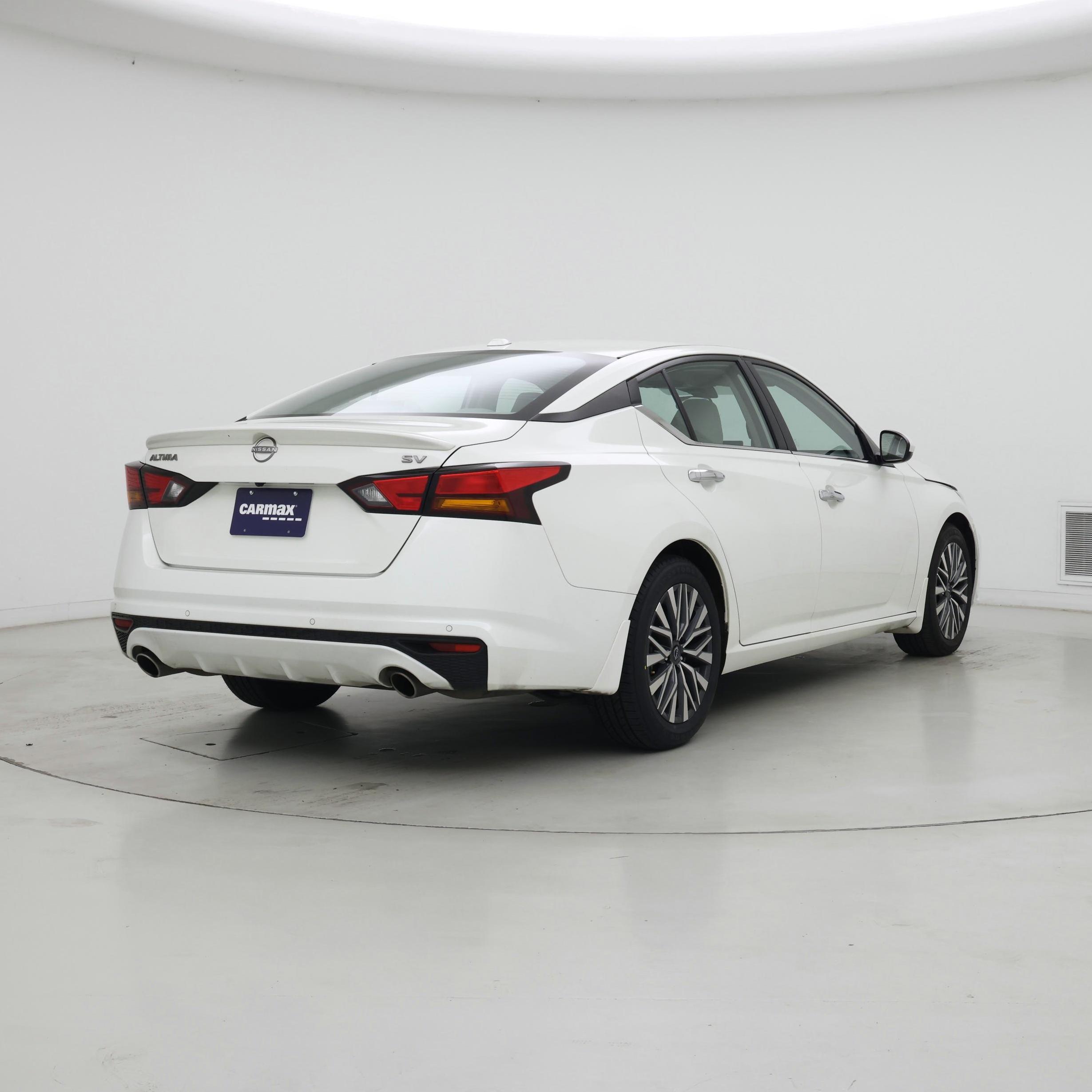 Thumbnail: 2023 Nissan Altima - 8