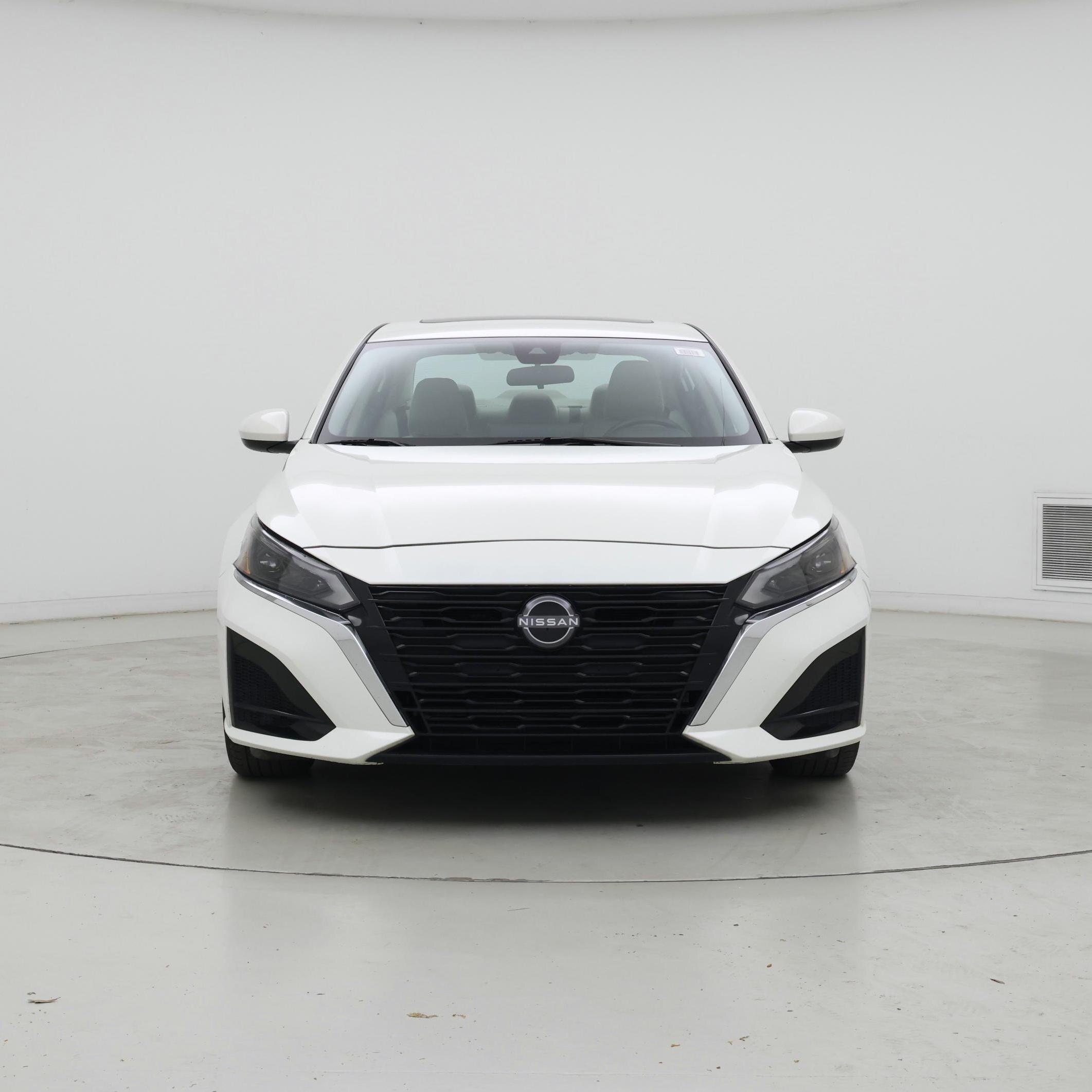 Thumbnail: 2023 Nissan Altima - 5