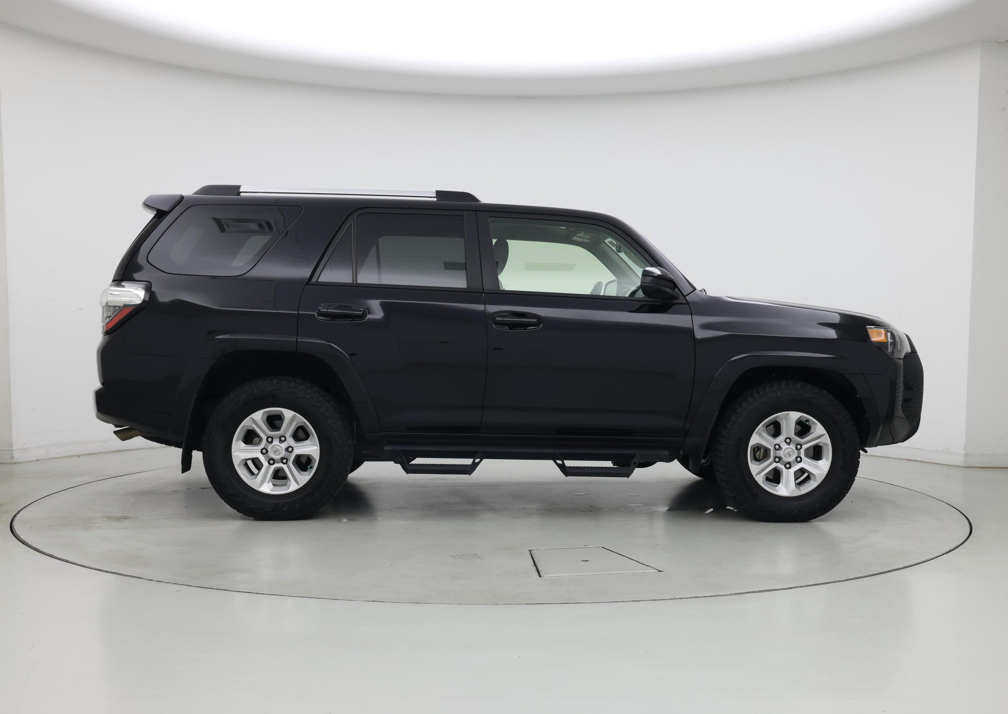 Thumbnail: 2023 Toyota 4Runner - 7