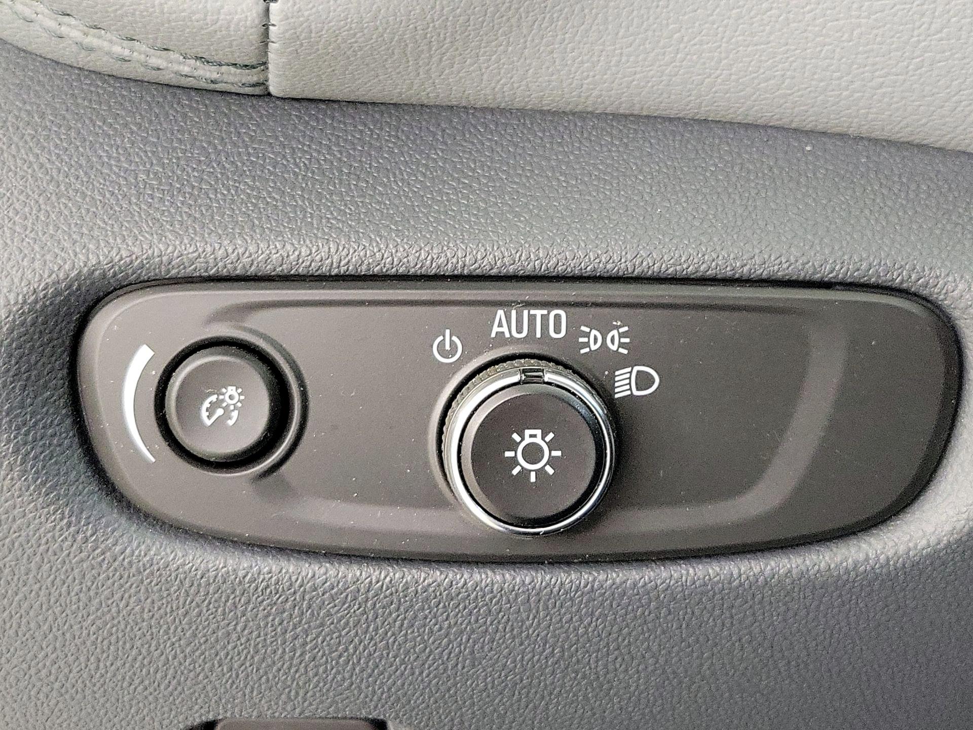 Thumbnail: 2022 Chevrolet Blazer - 13