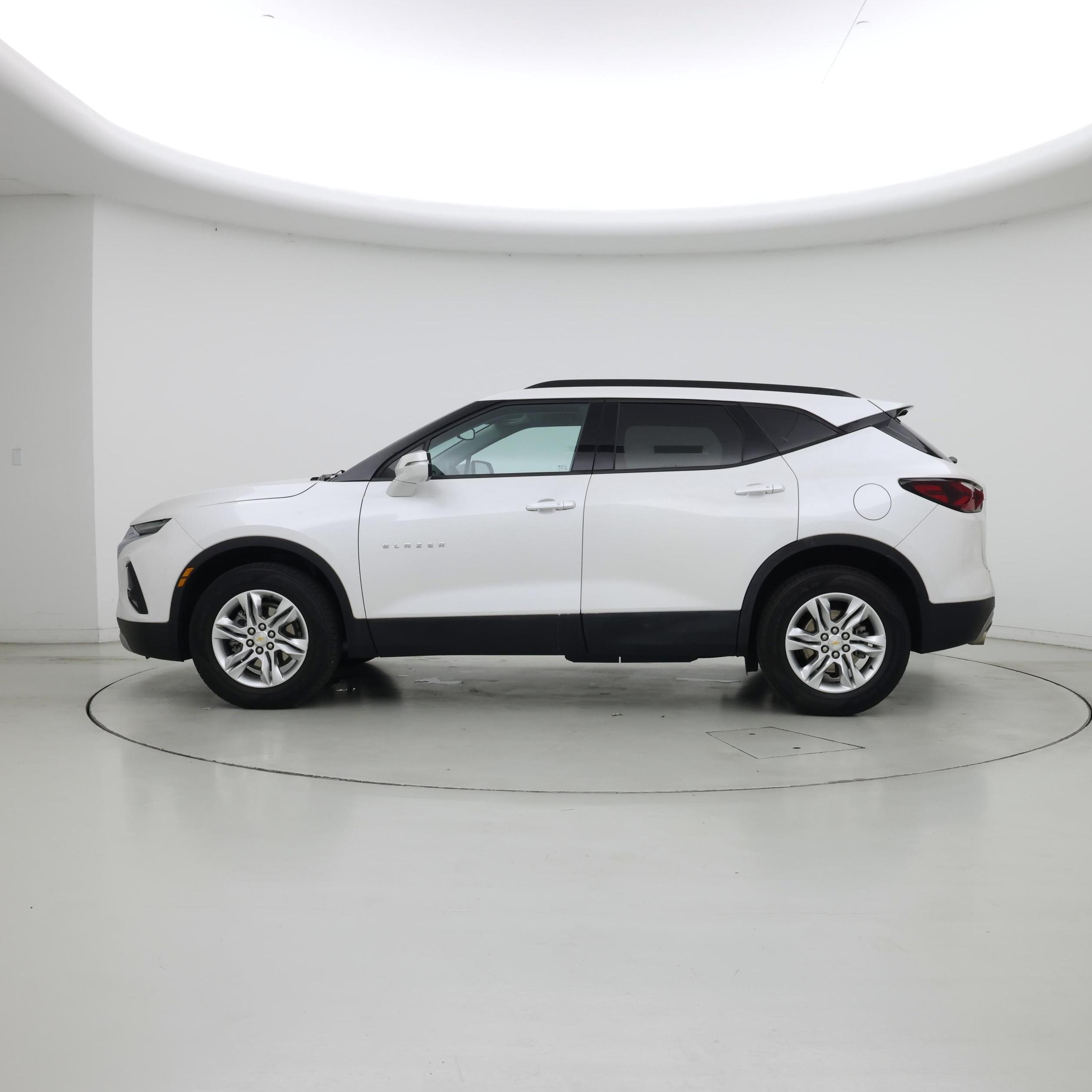 Thumbnail: 2022 Chevrolet Blazer - 3