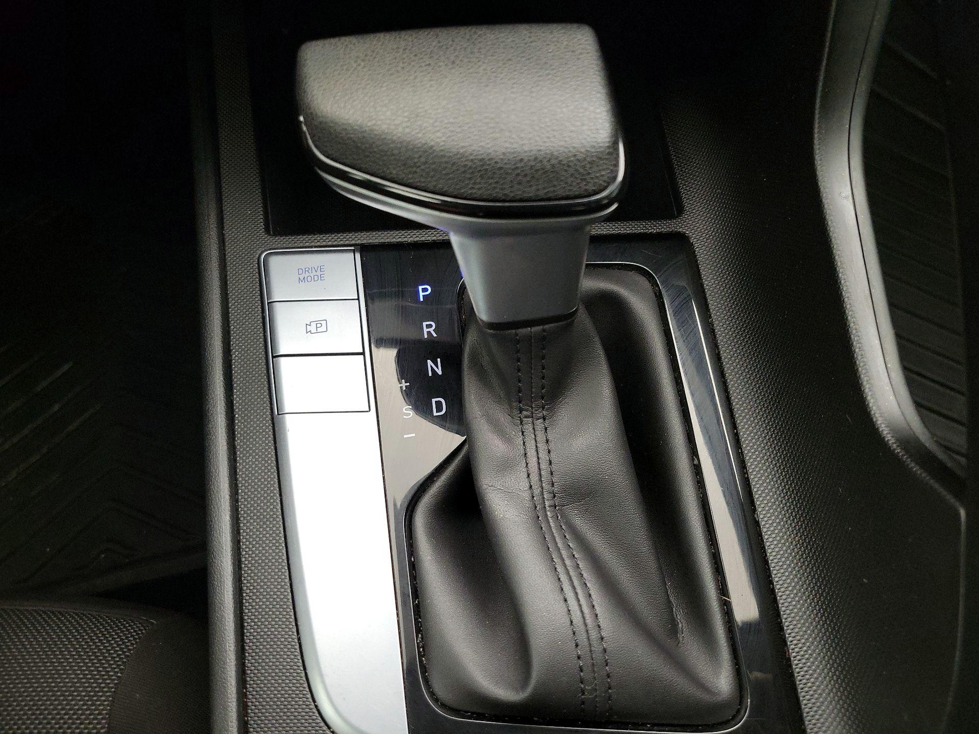 Thumbnail: 2024 Hyundai Elantra - 17