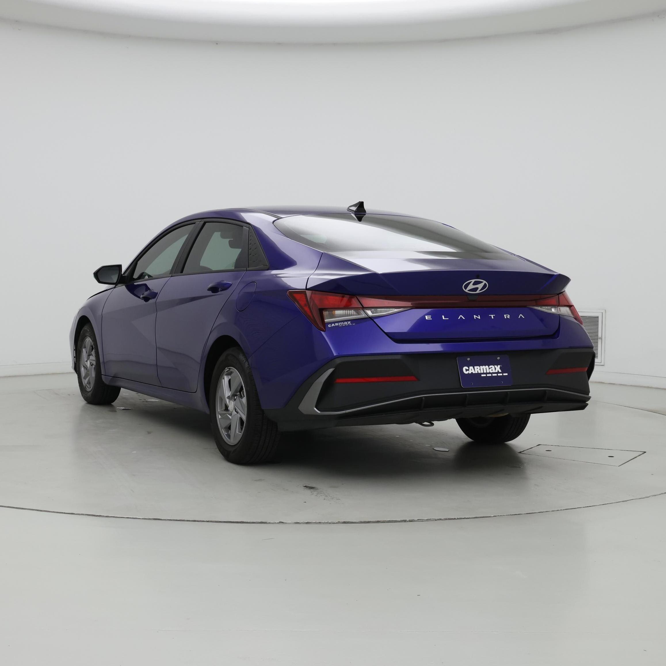 Thumbnail: 2024 Hyundai Elantra - 2