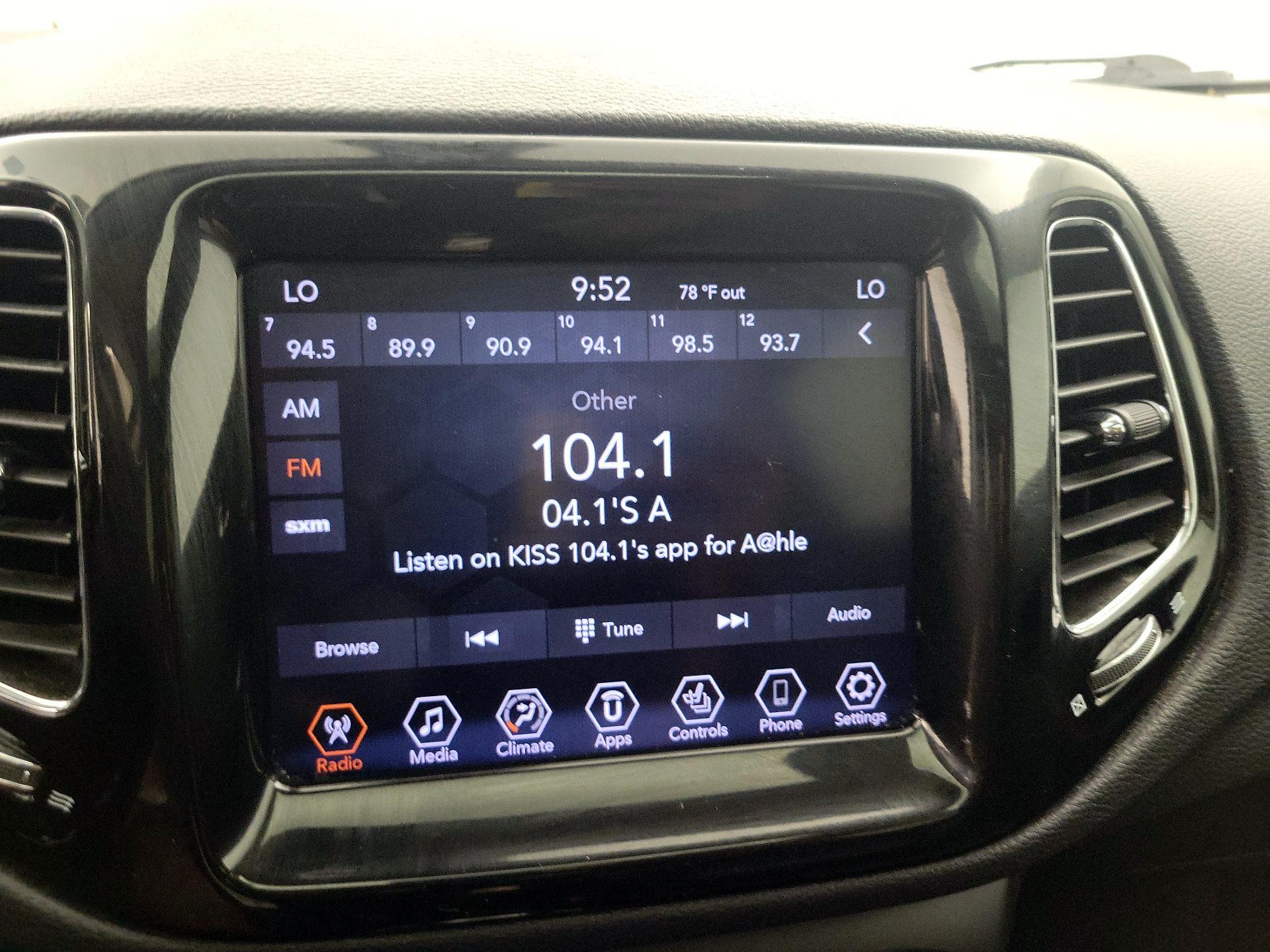 Thumbnail: 2020 Jeep Compass - 15